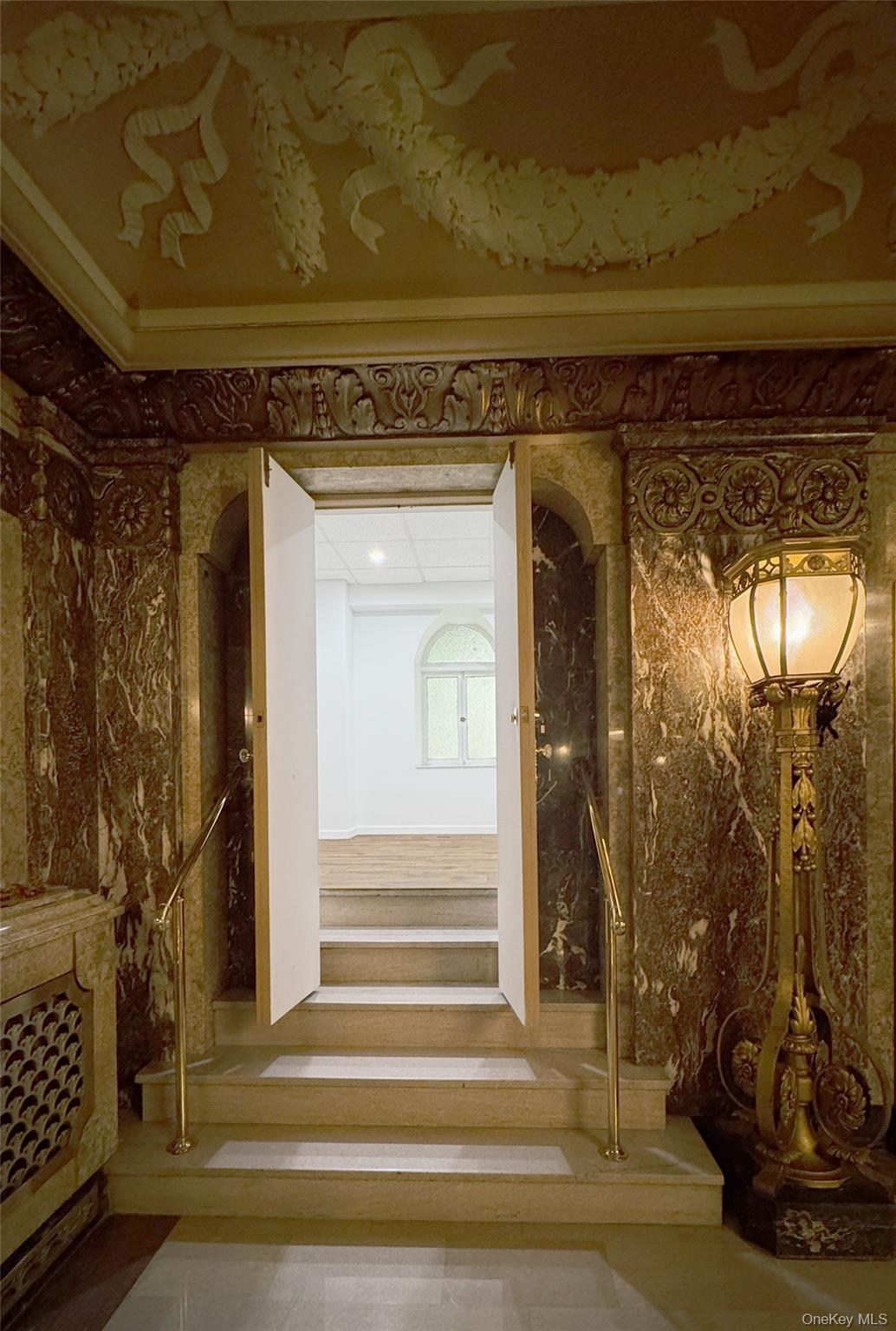 West 73rd Street 23 # 101, New York (Manhattan), NY 10023