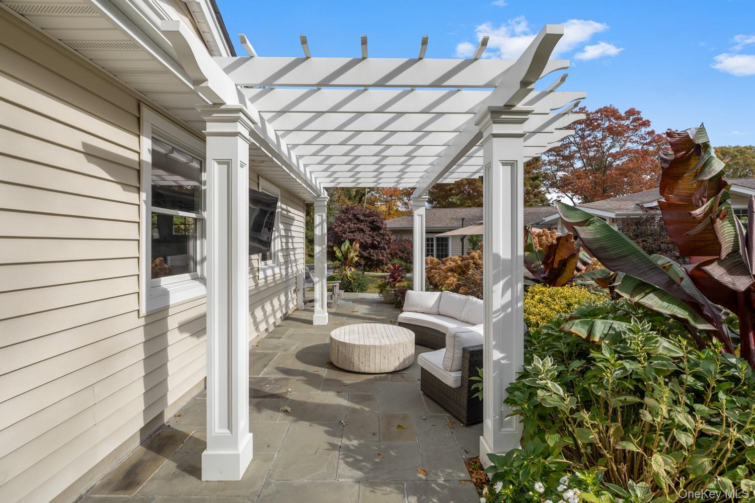 12 Orchard Drive, Woodbury, NY 11797