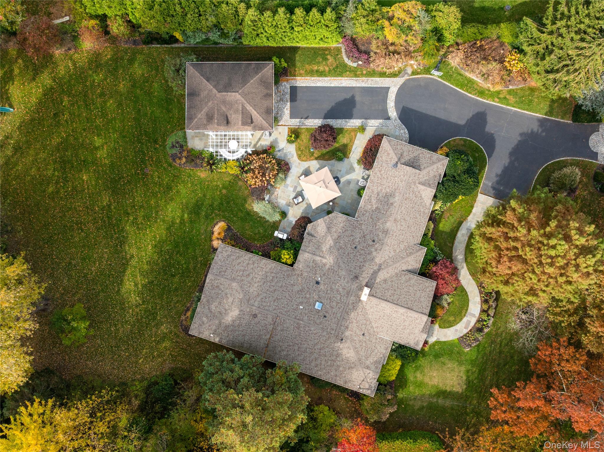 12 Orchard Drive, Woodbury, NY 11797