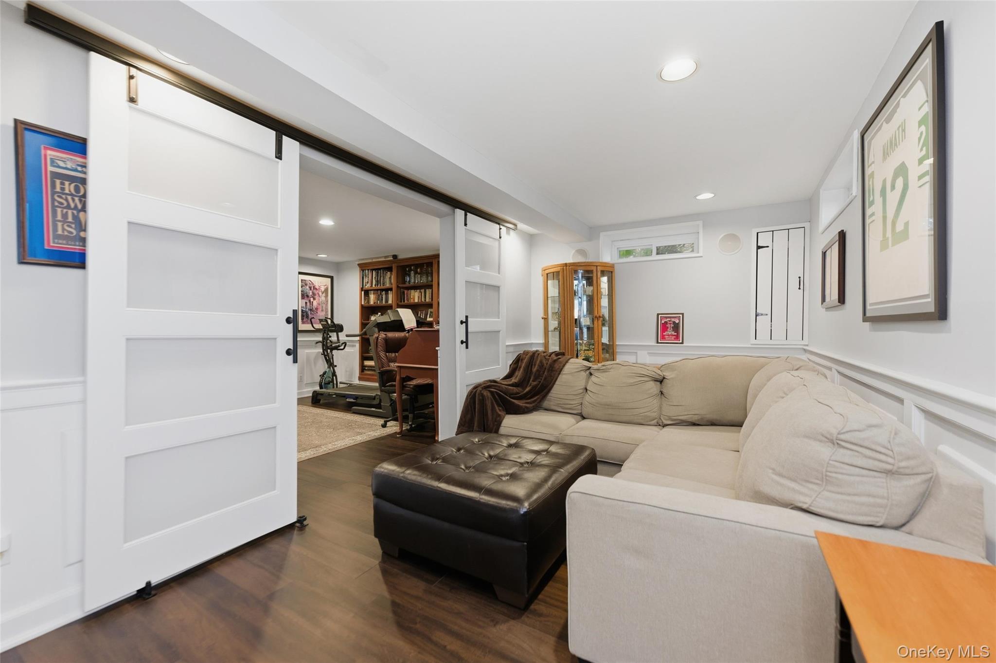 42 Homecrest Court, Oceanside, NY 11572