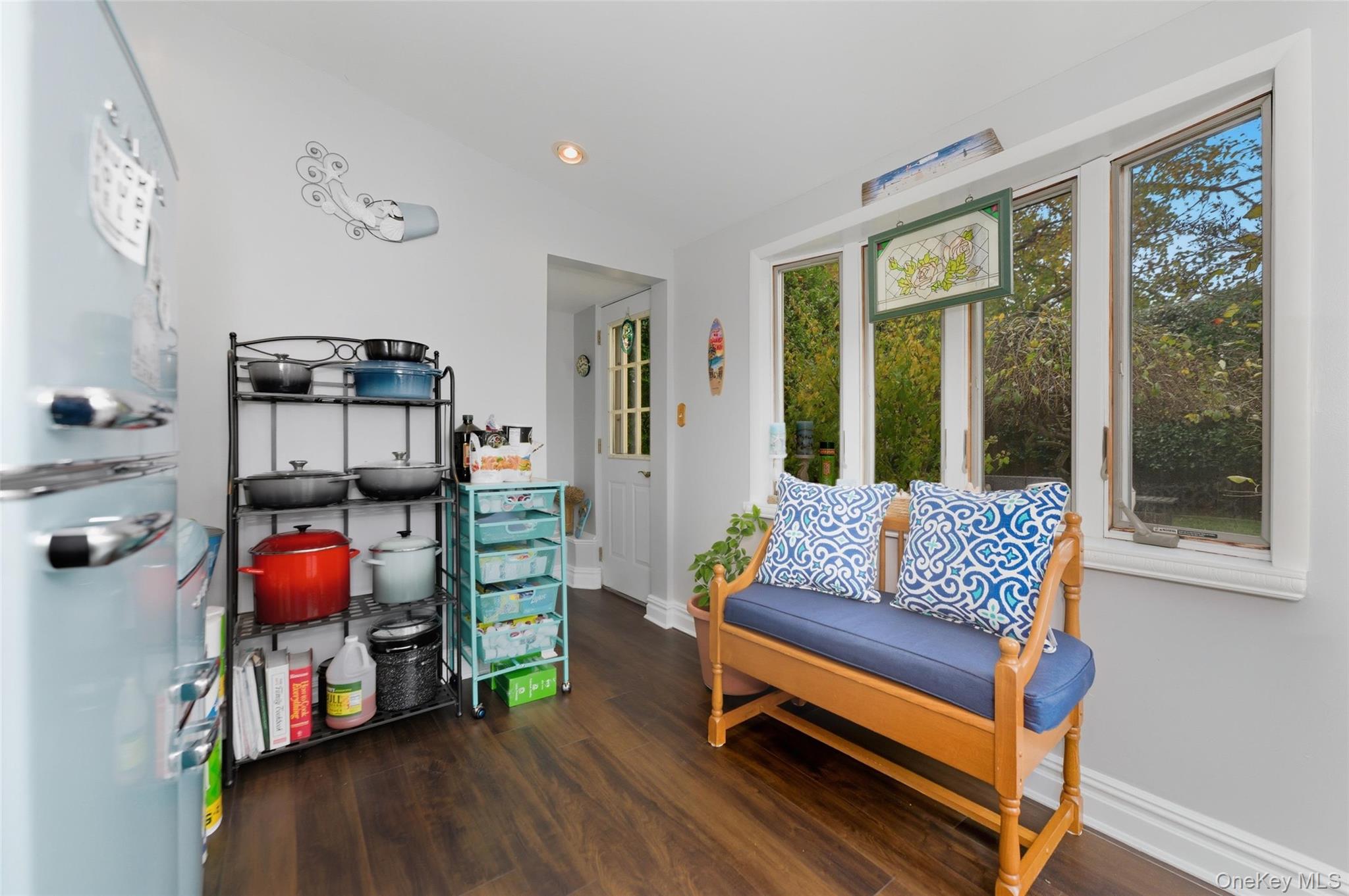 42 Homecrest Court, Oceanside, NY 11572