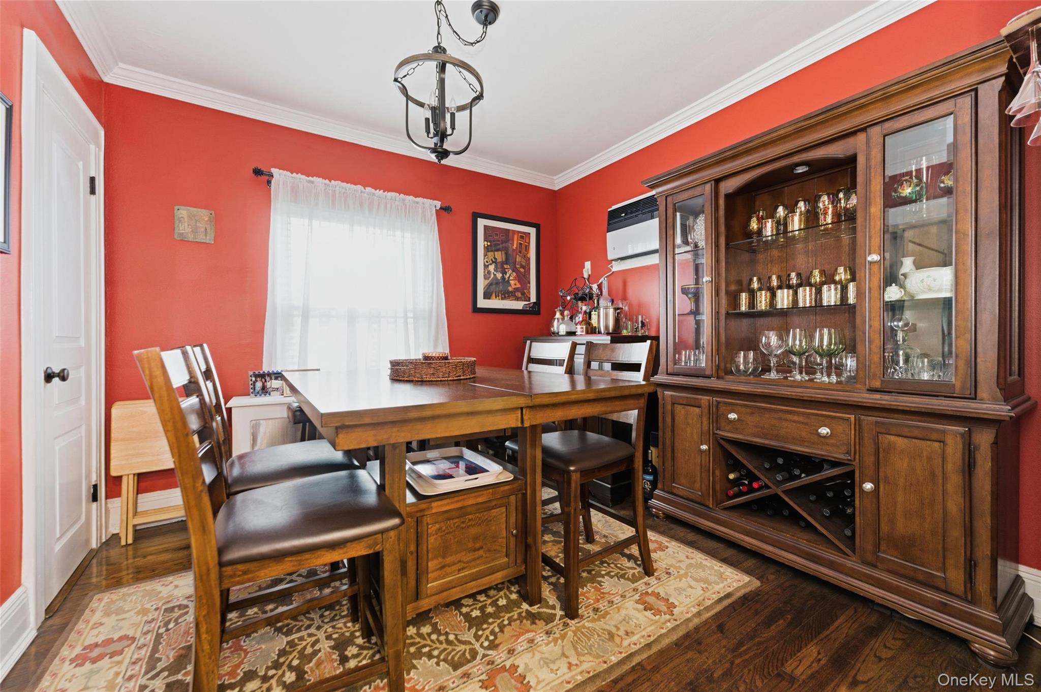 42 Homecrest Court, Oceanside, NY 11572