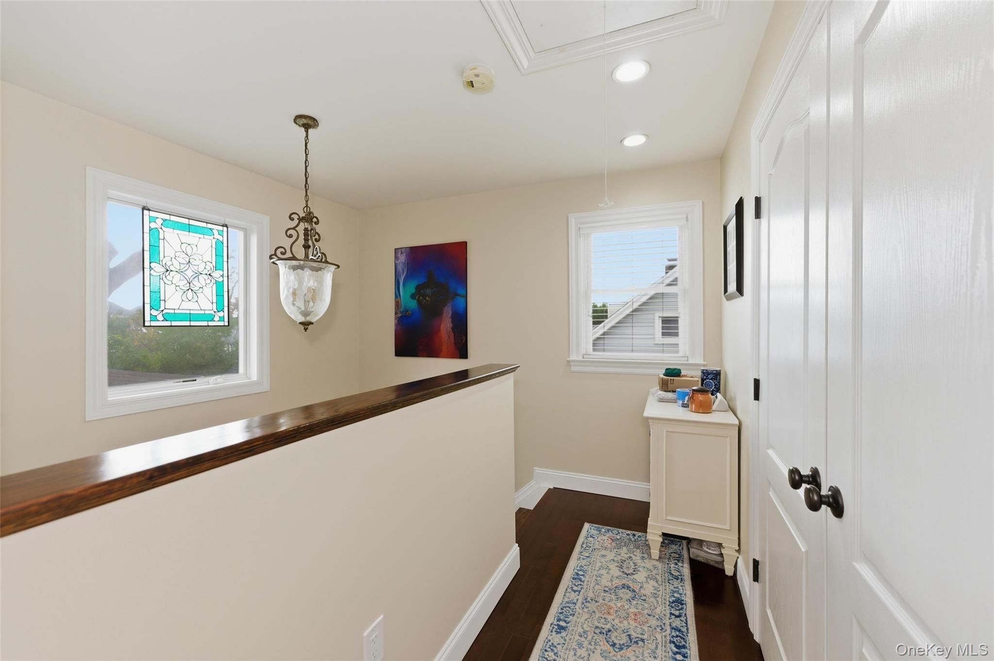 42 Homecrest Court, Oceanside, NY 11572