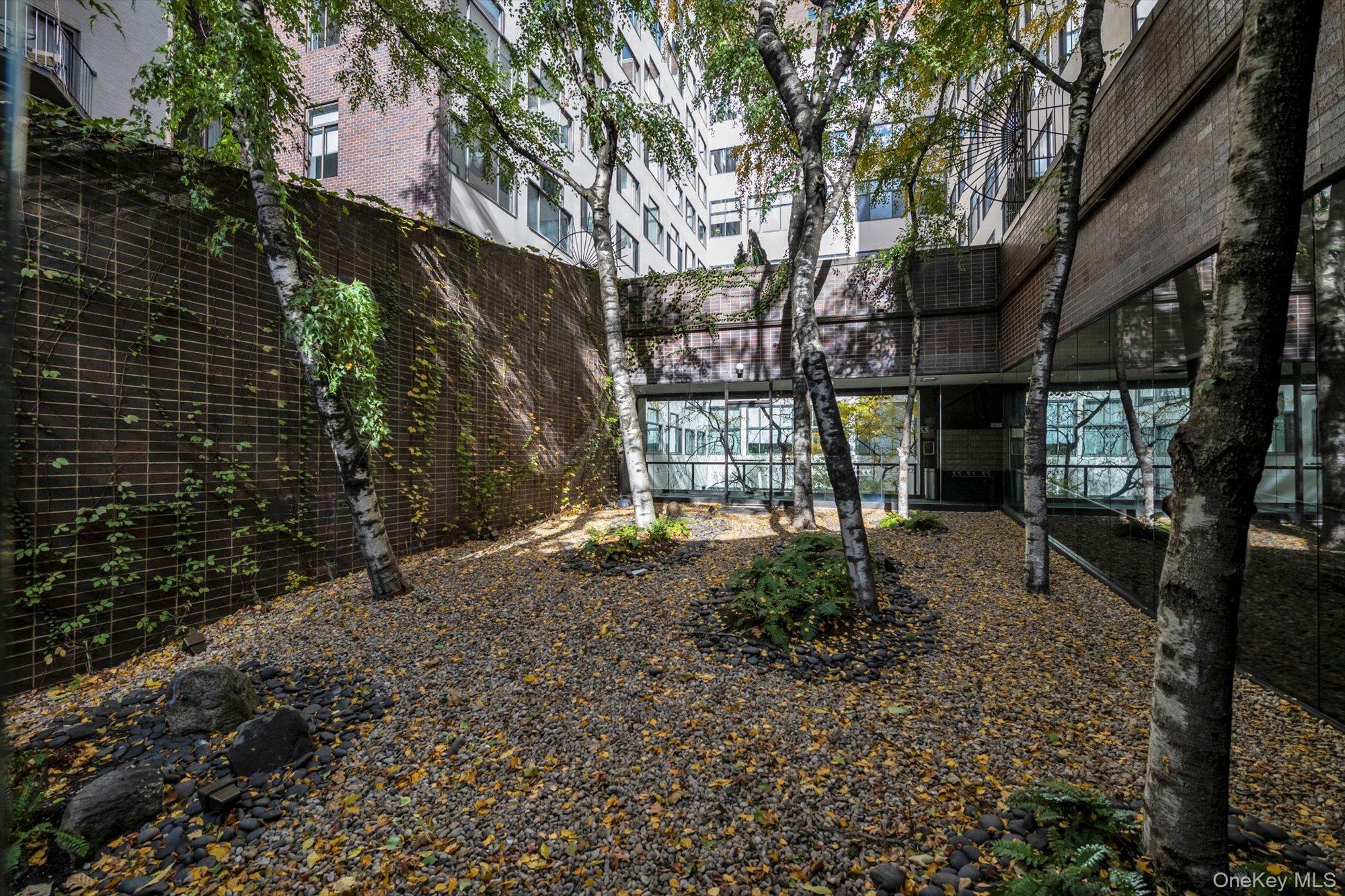 77 Bleecker Street # 105, New York (Manhattan), NY 10012