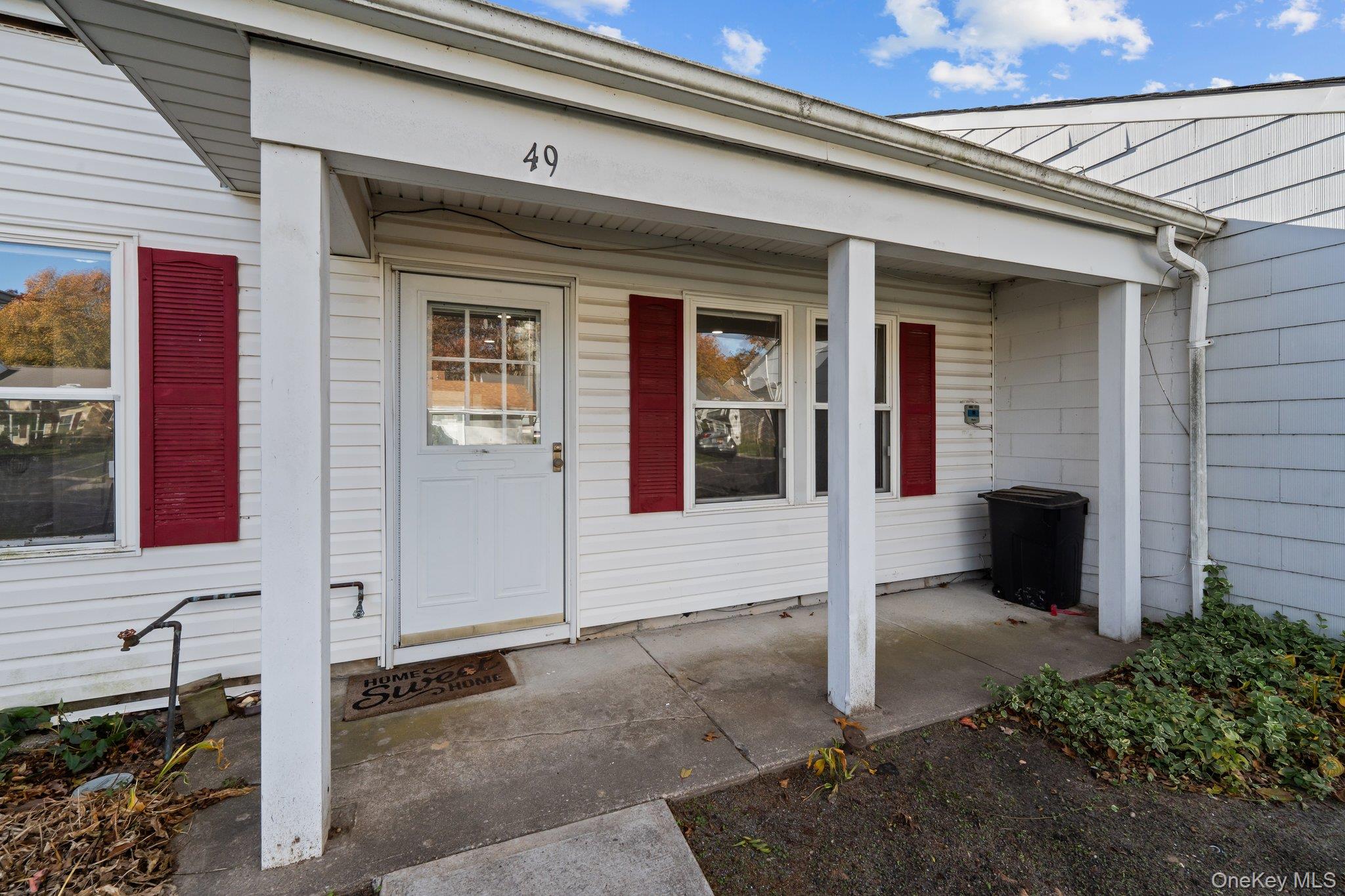 49 Freedom Lane, Coram, NY 11727