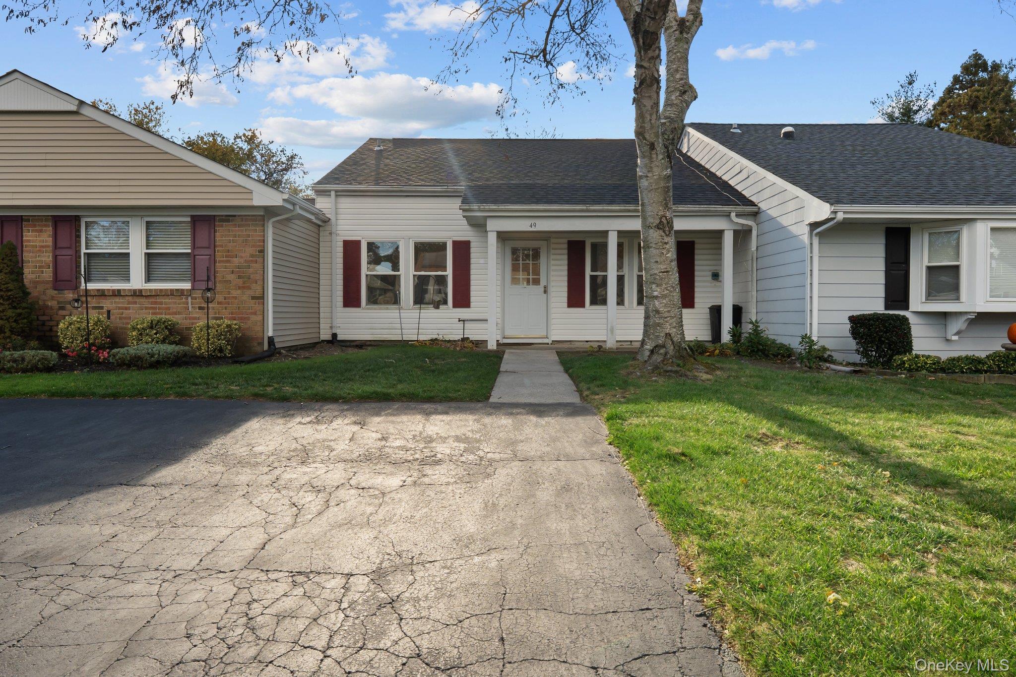 49 Freedom Lane, Coram, NY 11727