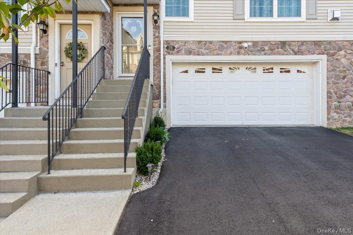 26 Hidden Creek Boulevard, Monroe, NY 10950