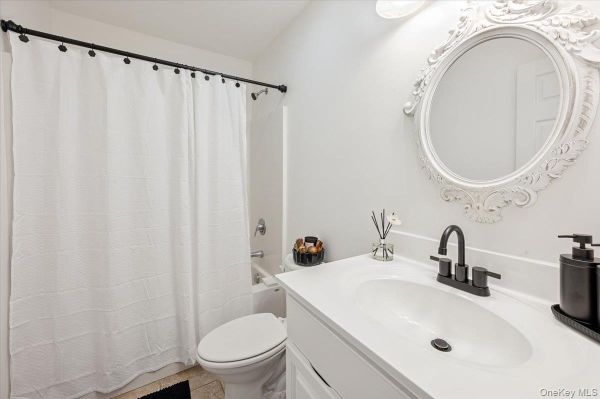 26 Hidden Creek Boulevard, Monroe, NY 10950