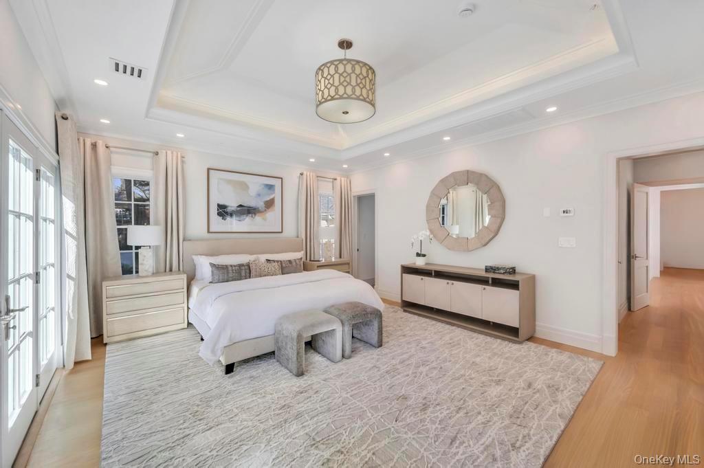 207 Mill Spring Road, Manhasset, NY 11030