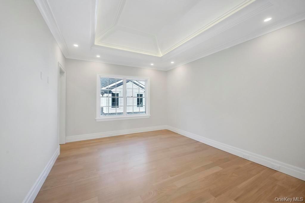 207 Mill Spring Road, Manhasset, NY 11030