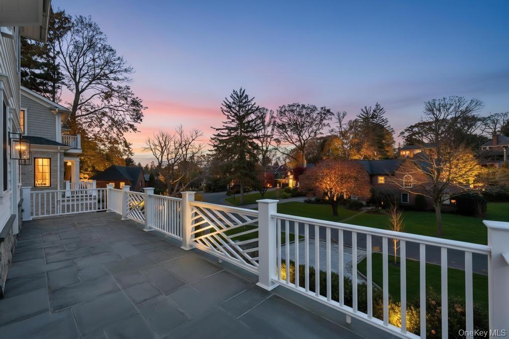 207 Mill Spring Road, Manhasset, NY 11030