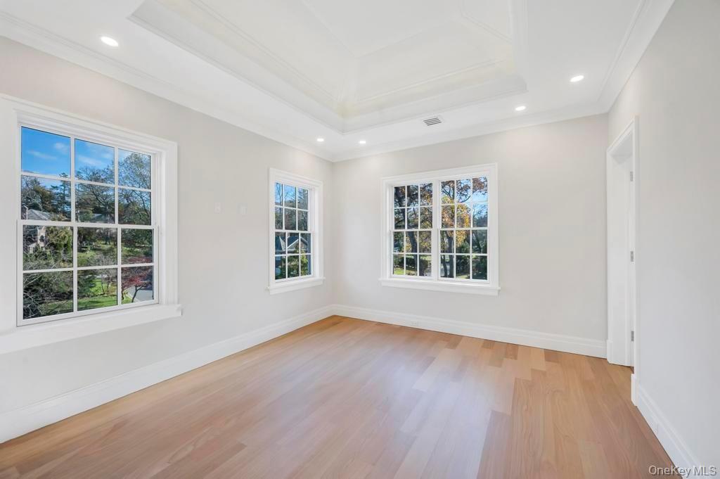 207 Mill Spring Road, Manhasset, NY 11030