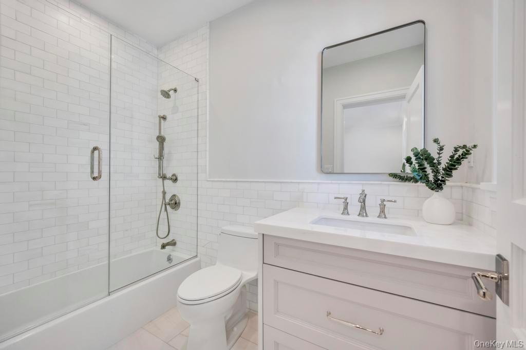 207 Mill Spring Road, Manhasset, NY 11030