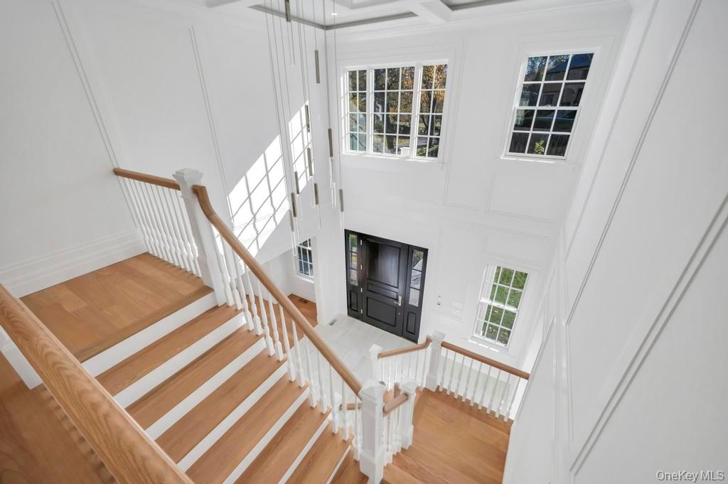 207 Mill Spring Road, Manhasset, NY 11030