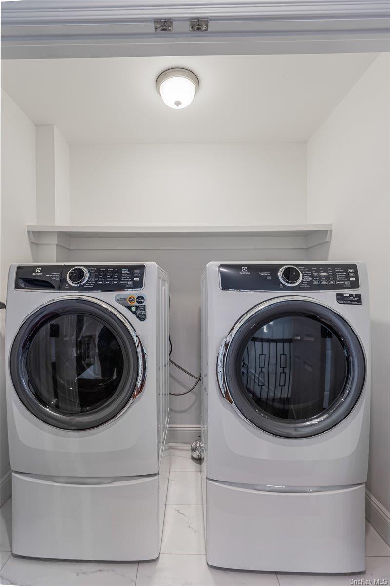 55 Fieldstone Drive, Syosset, NY 11791