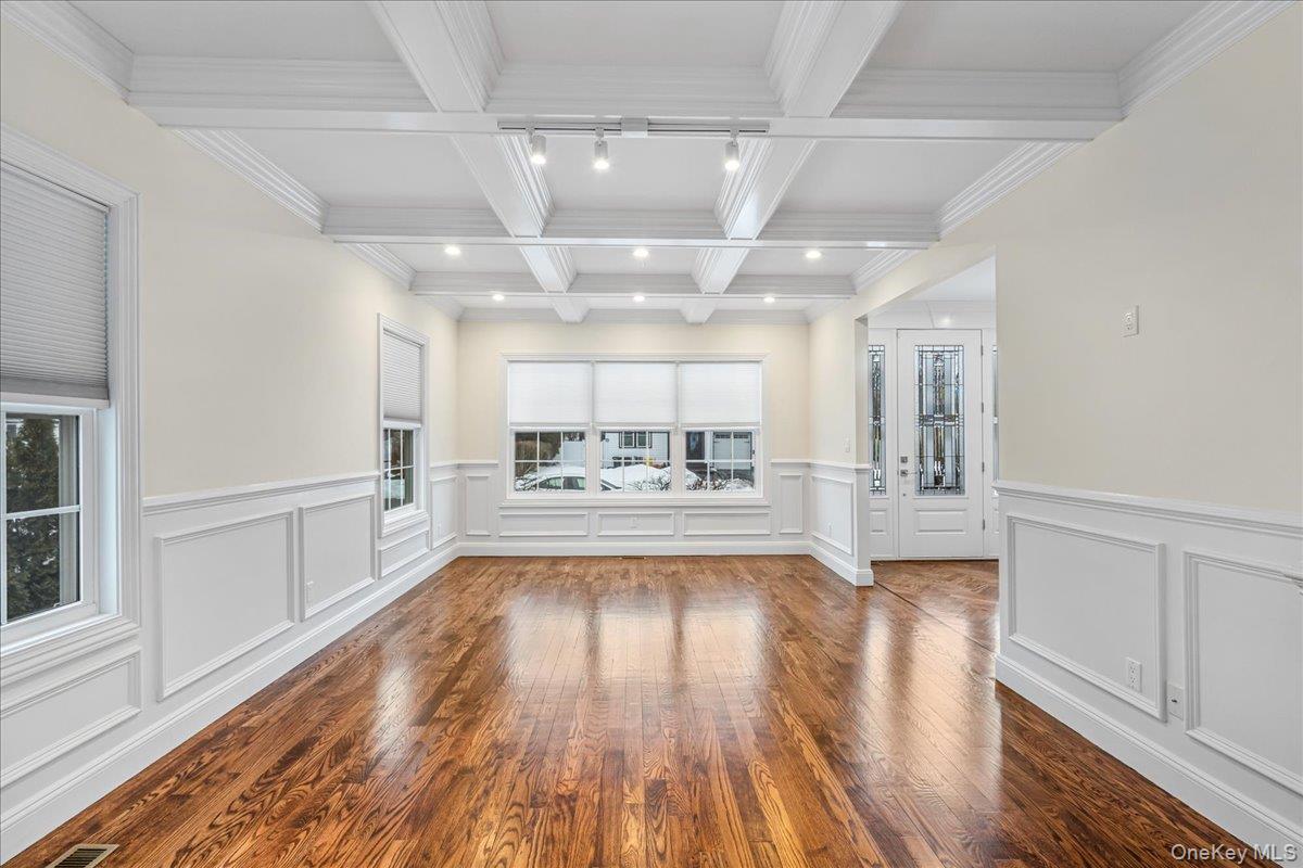 55 Fieldstone Drive, Syosset, NY 11791