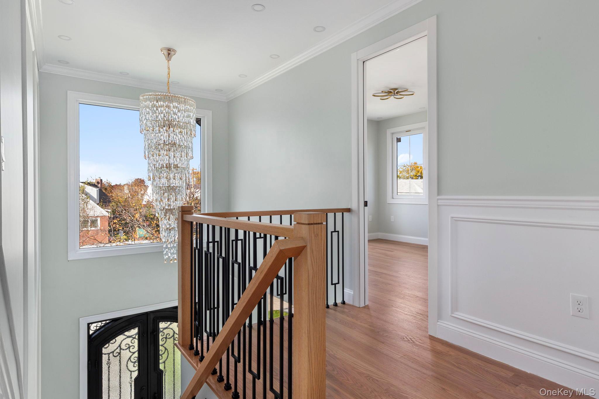 1035 Glen Drive, Franklin Square, NY 11010