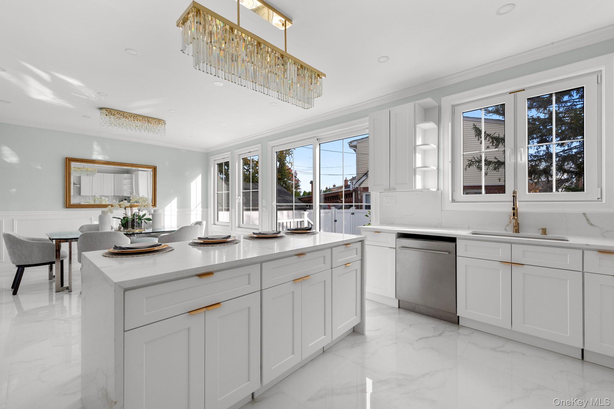 1035 Glen Drive, Franklin Square, NY 11010