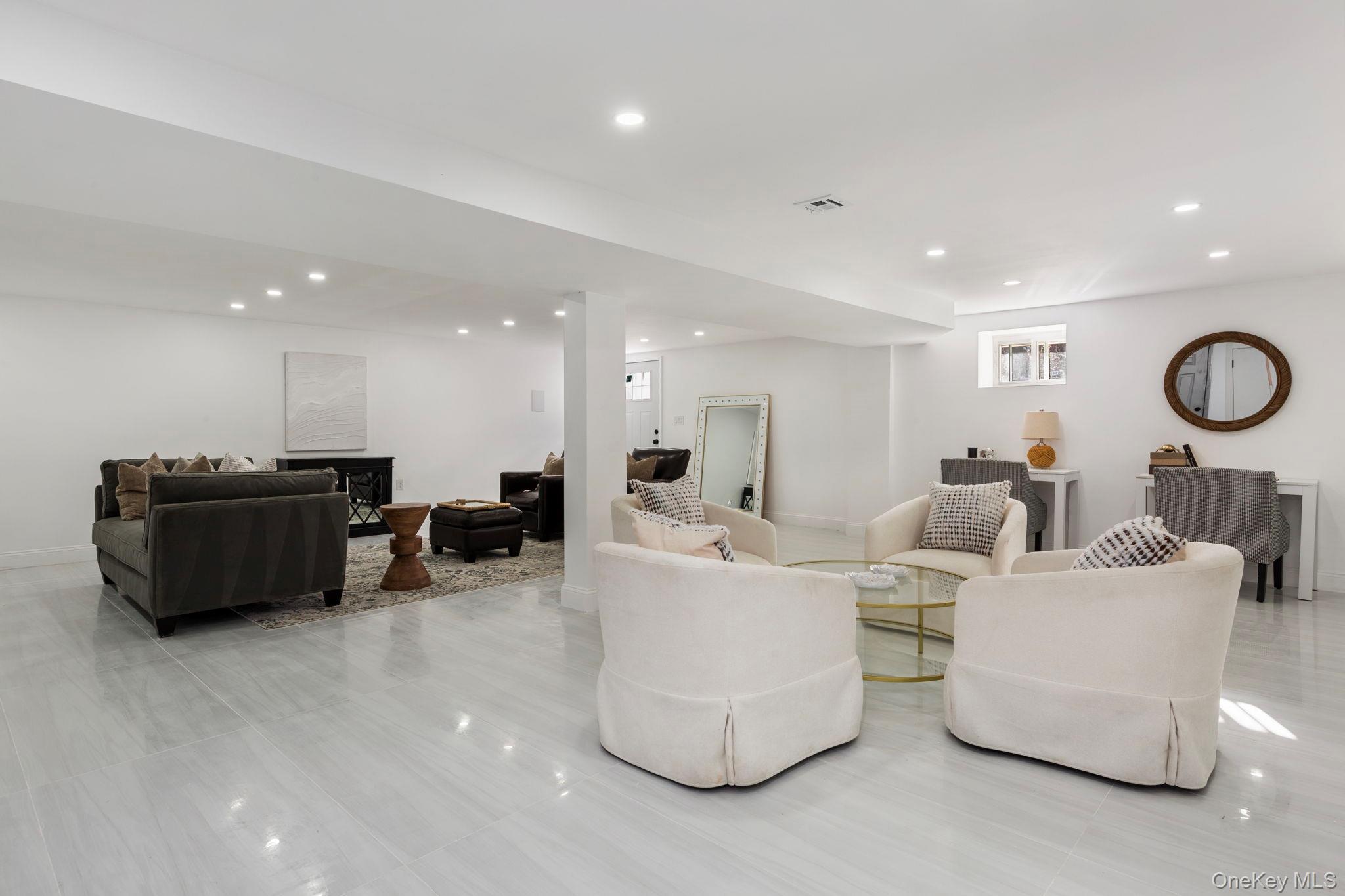 1035 Glen Drive, Franklin Square, NY 11010