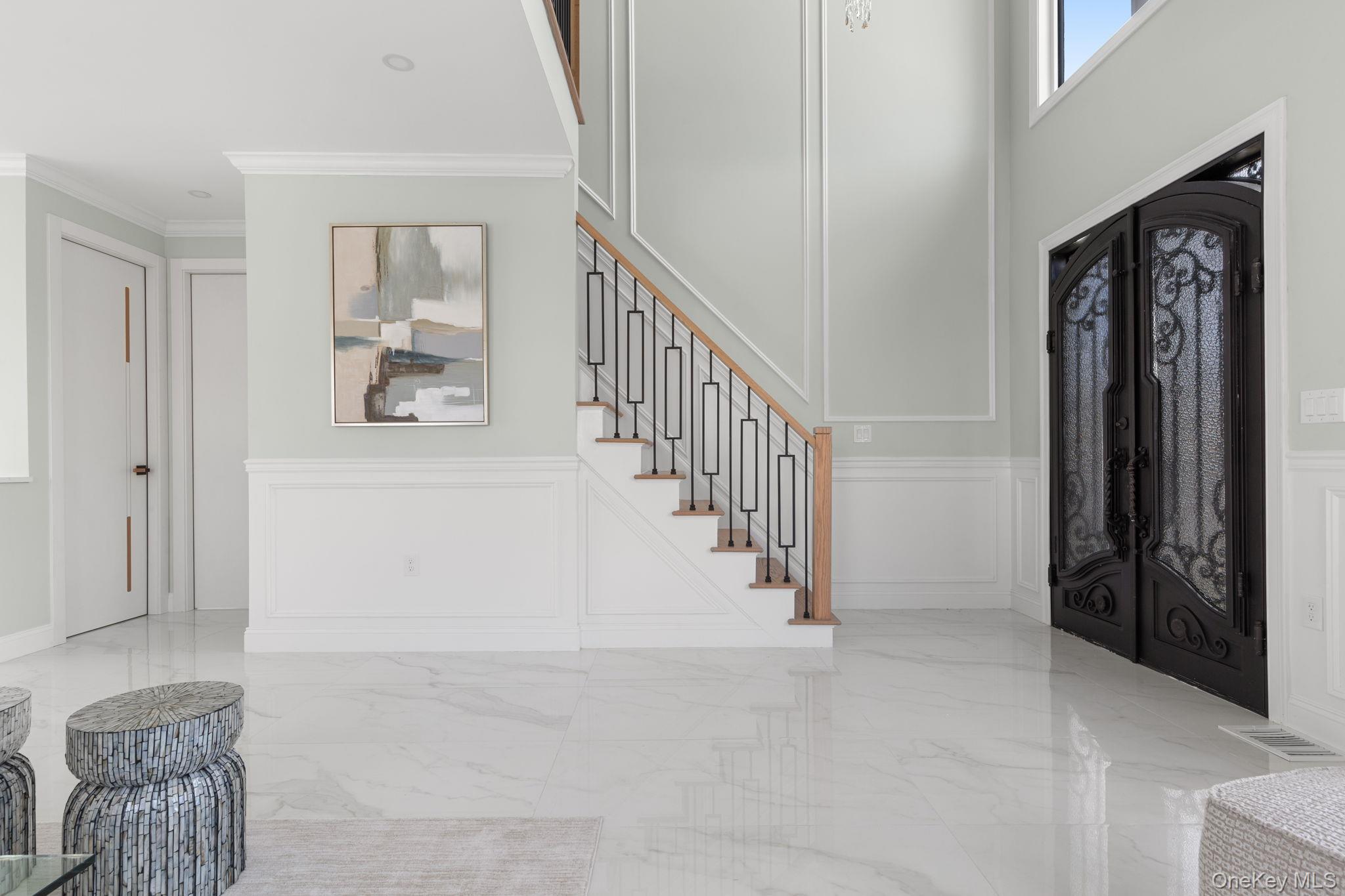 1035 Glen Drive, Franklin Square, NY 11010