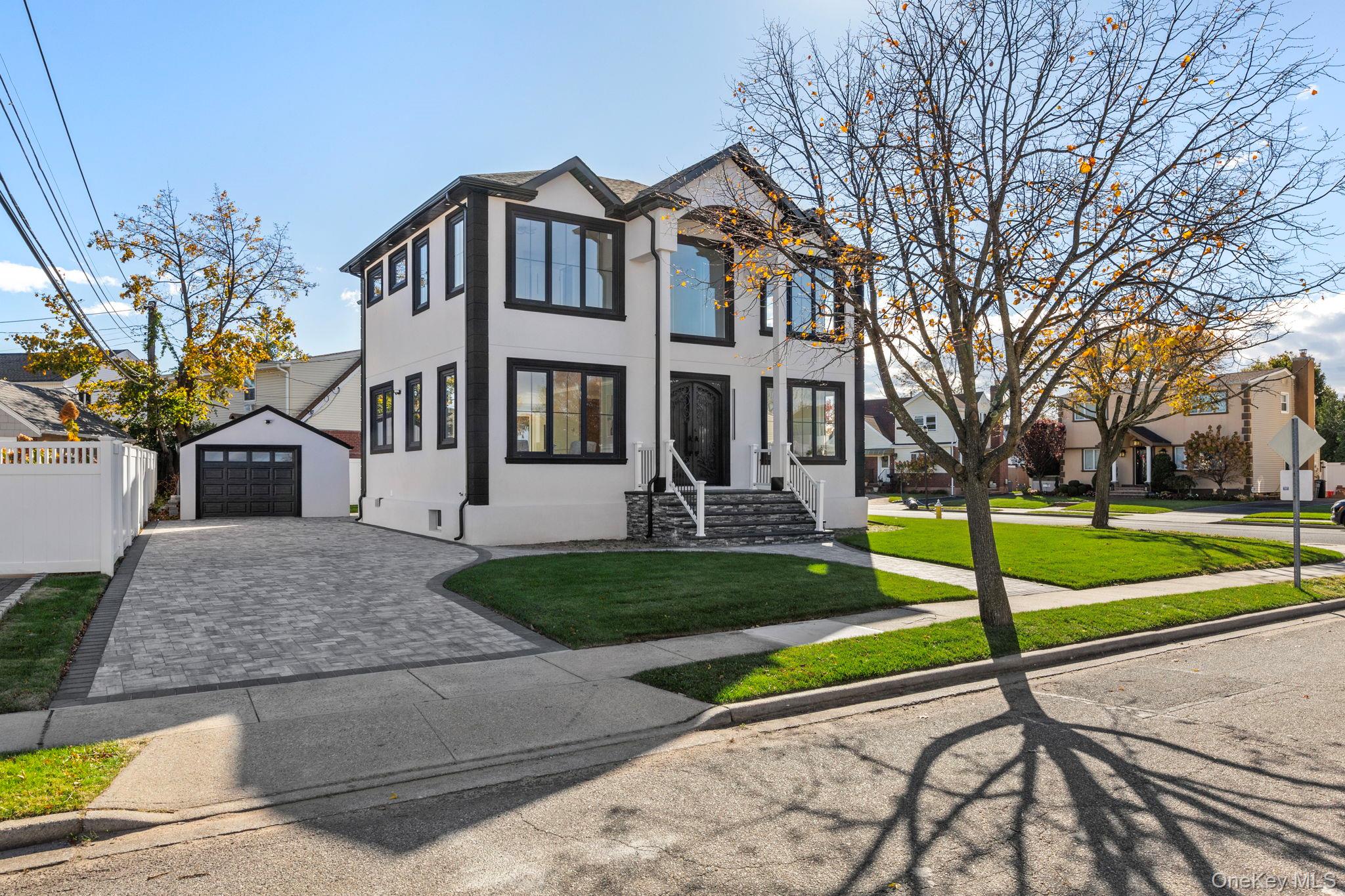 1035 Glen Drive, Franklin Square, NY 11010