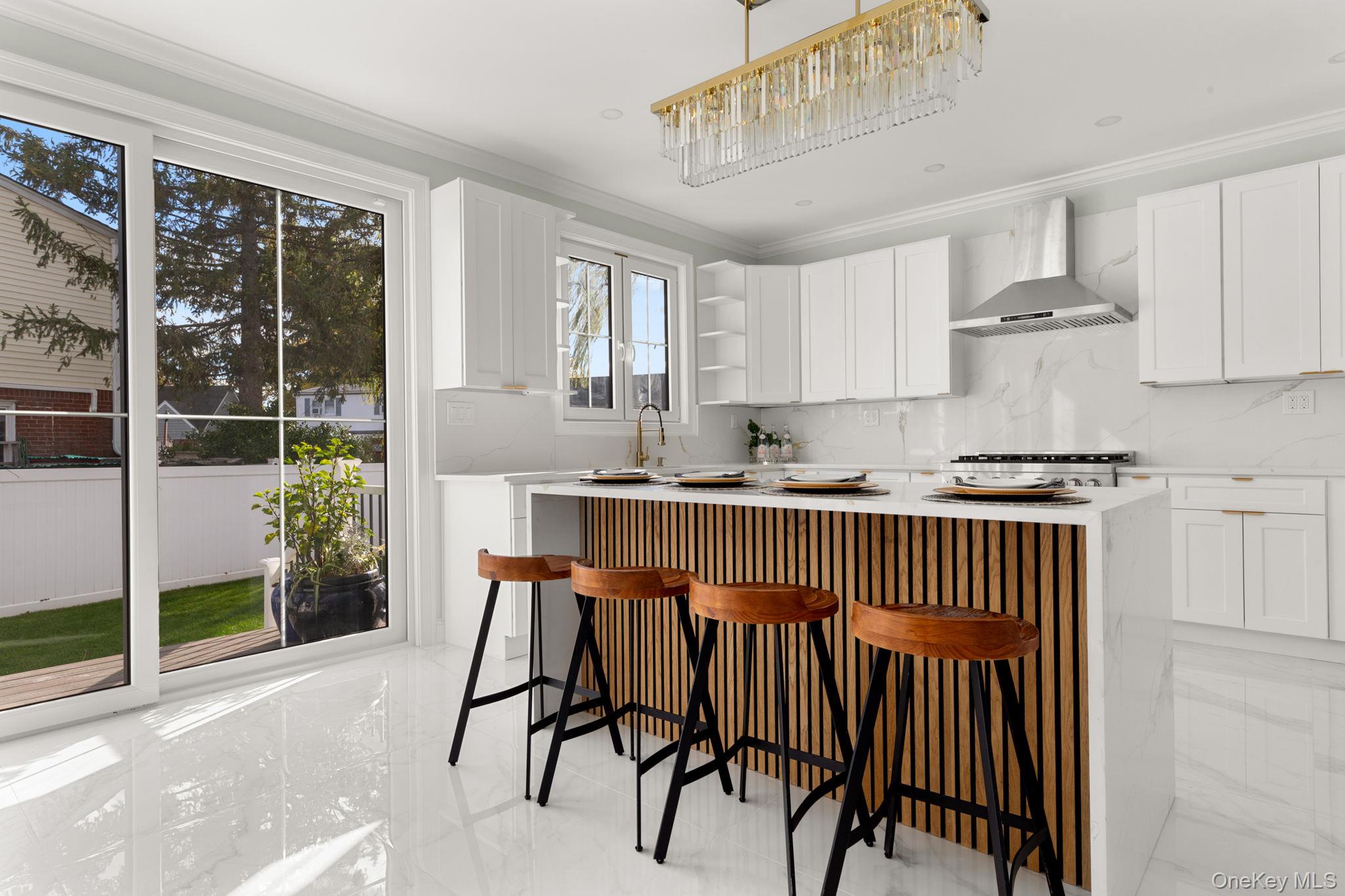 1035 Glen Drive, Franklin Square, NY 11010