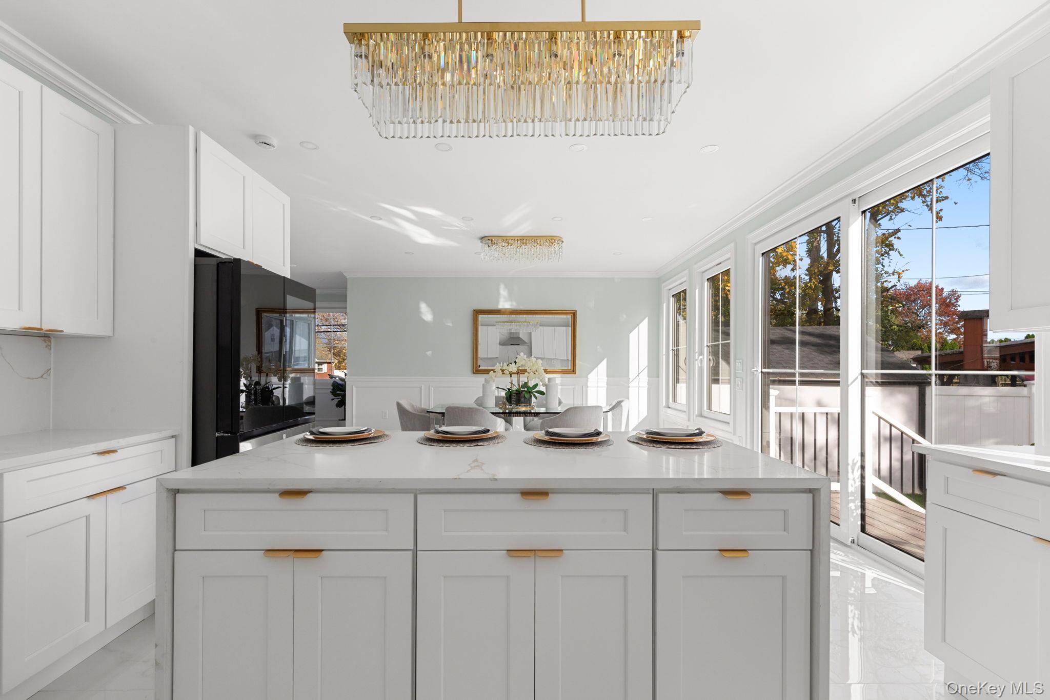 1035 Glen Drive, Franklin Square, NY 11010