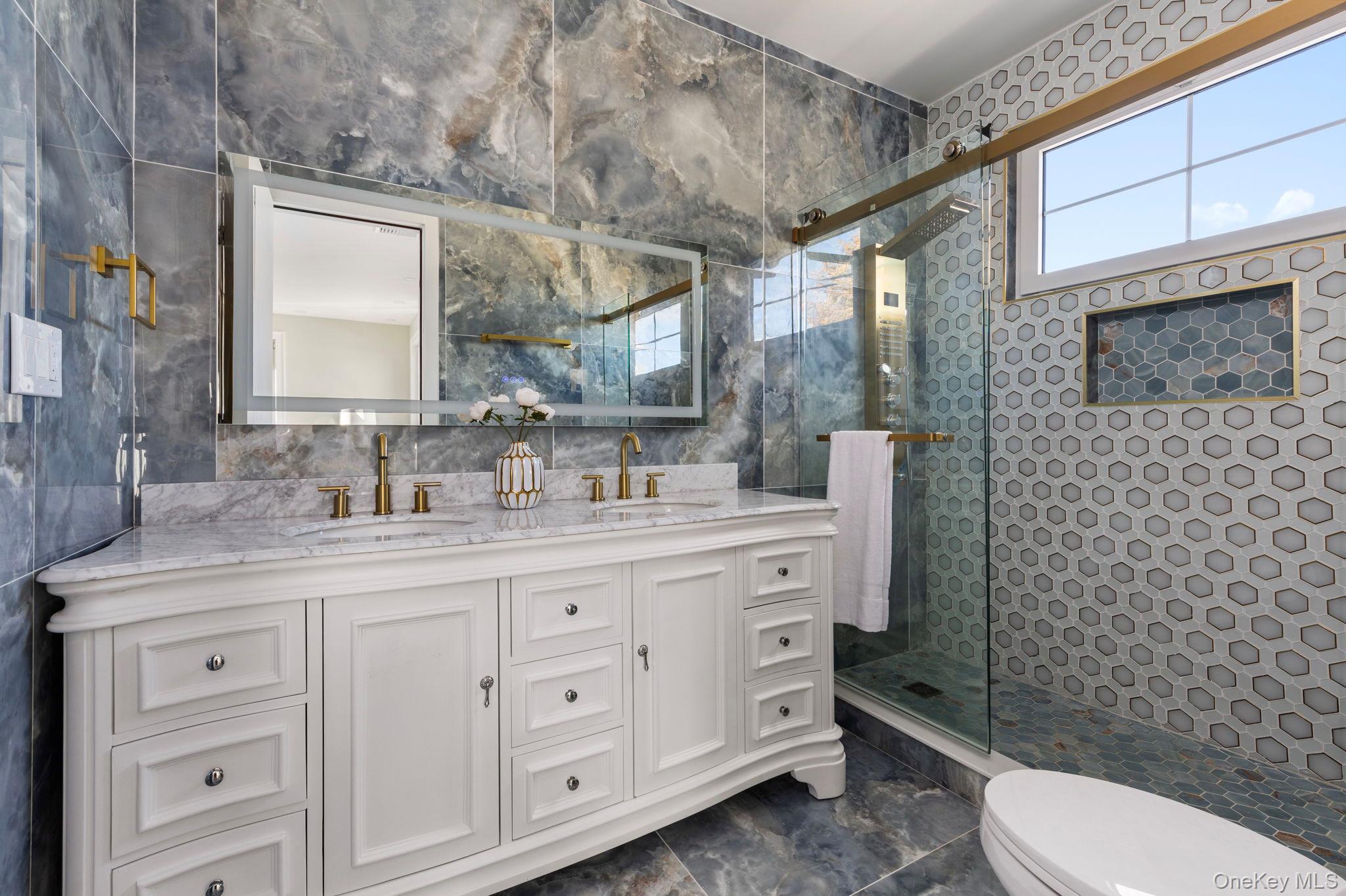 1035 Glen Drive, Franklin Square, NY 11010