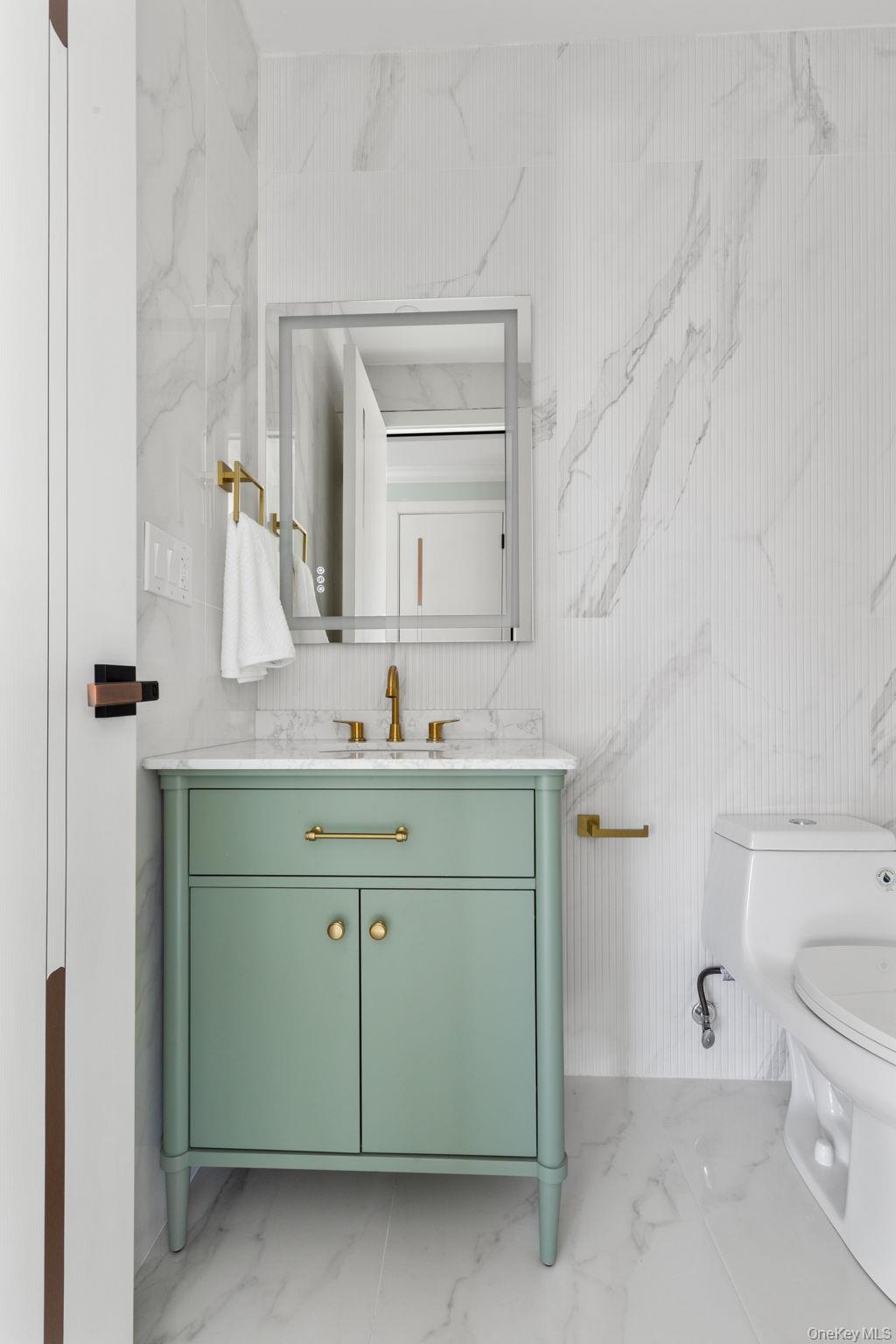 1035 Glen Drive, Franklin Square, NY 11010