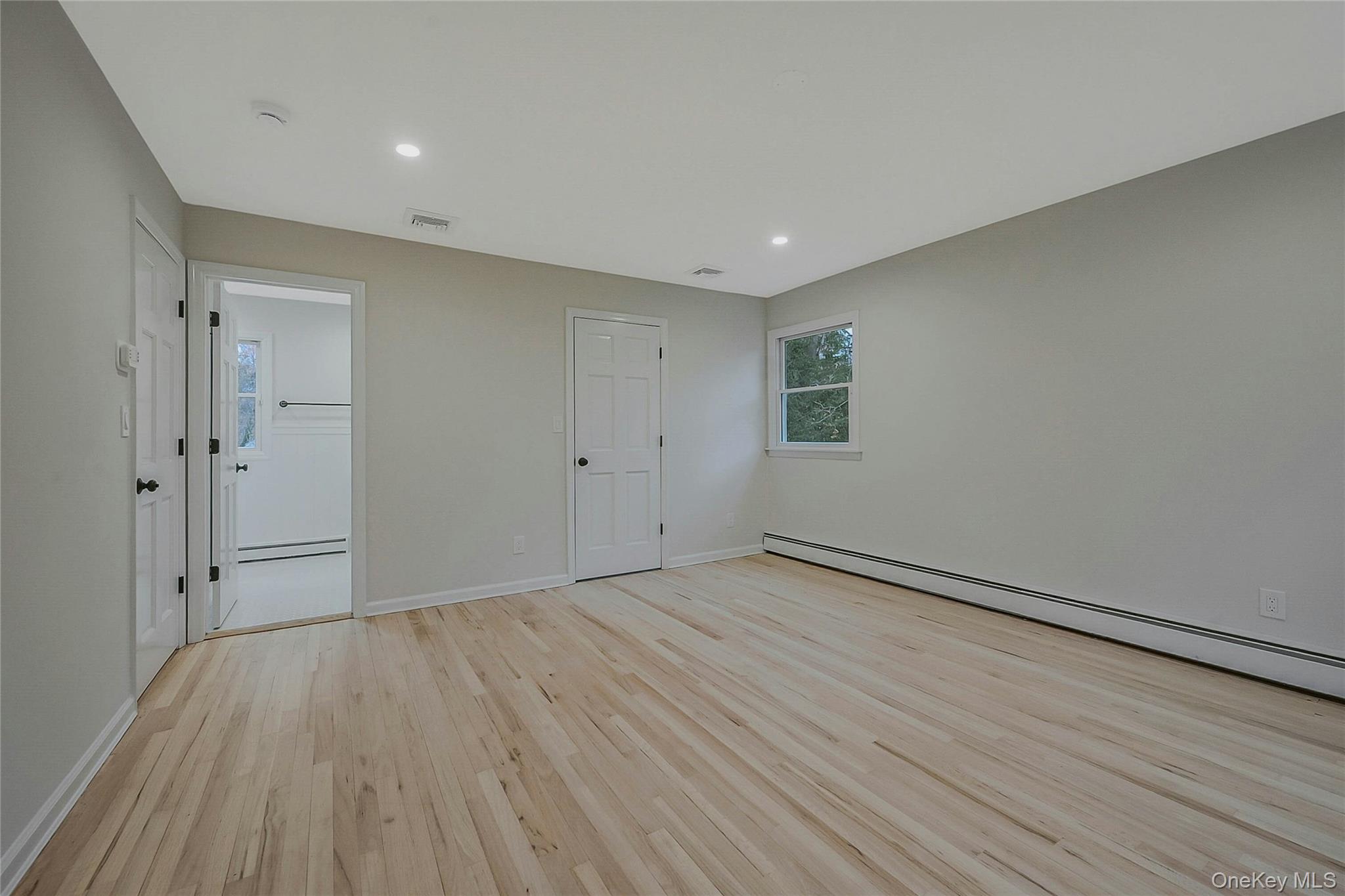 43 Edcris Lane, Huntington, NY 11743