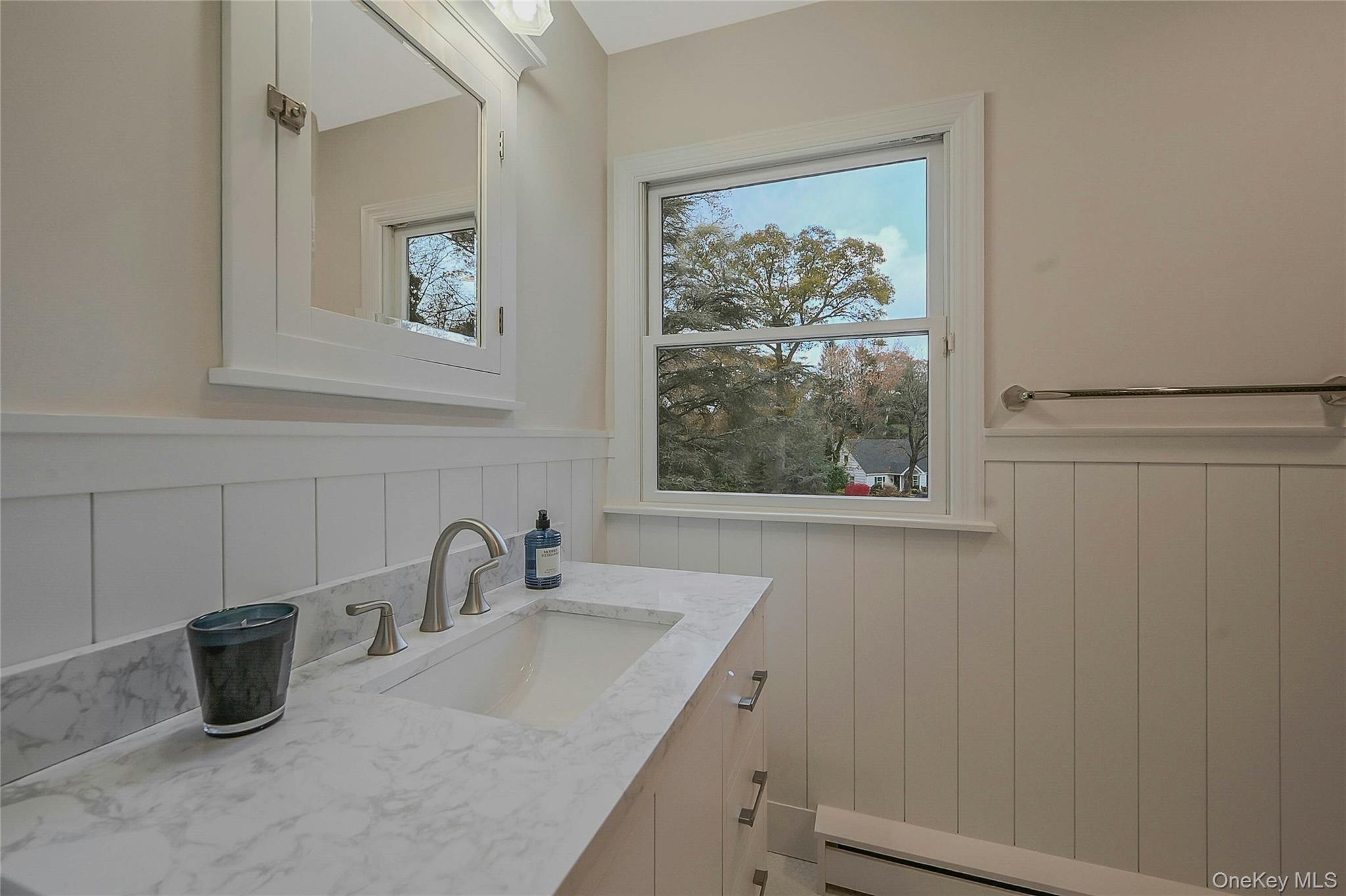 43 Edcris Lane, Huntington, NY 11743