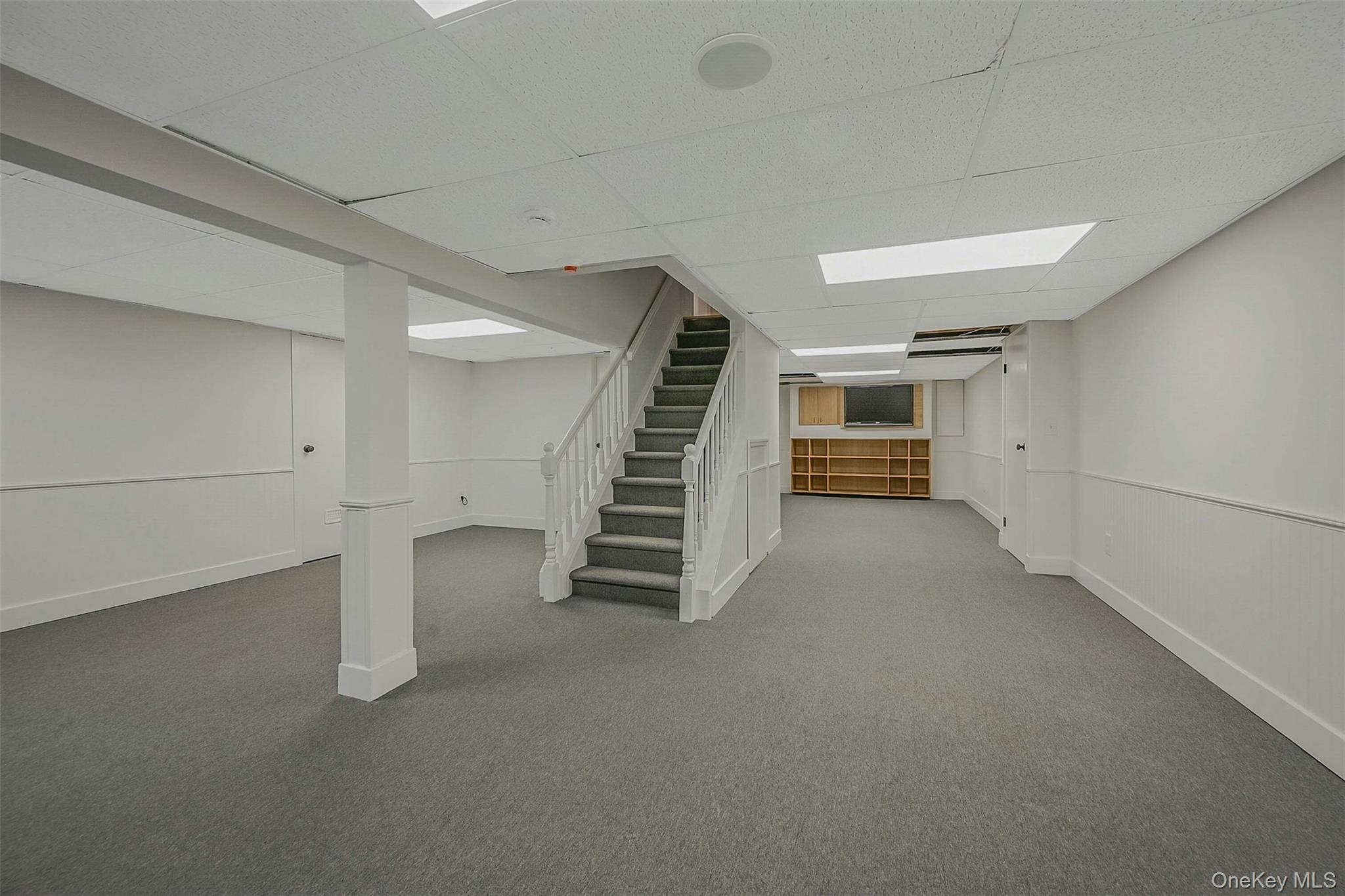 43 Edcris Lane, Huntington, NY 11743