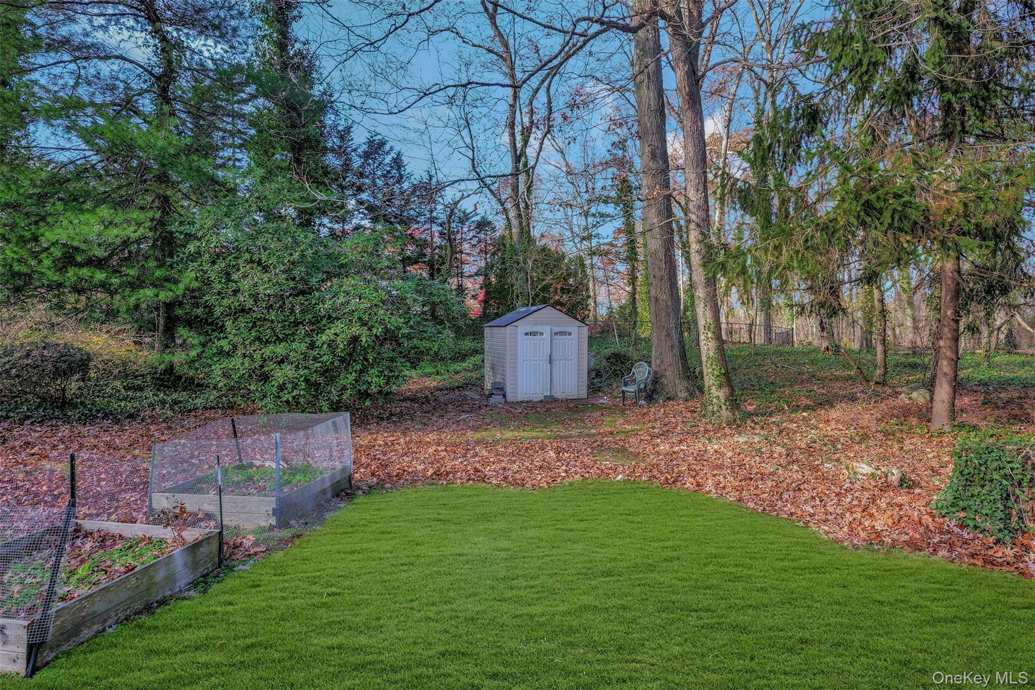 43 Edcris Lane, Huntington, NY 11743