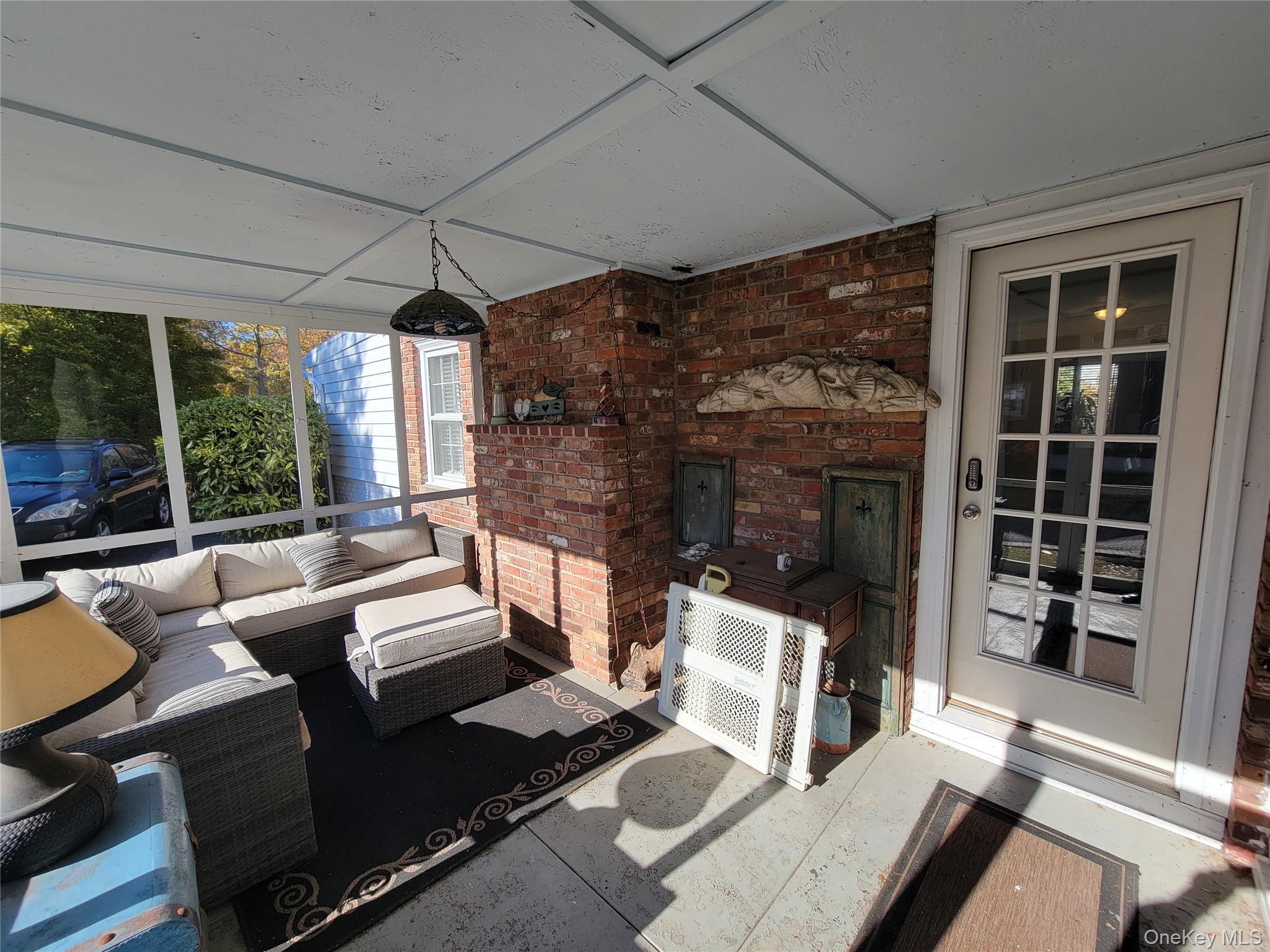 76 Bayport Ave Avenue, Bayport, NY 11705