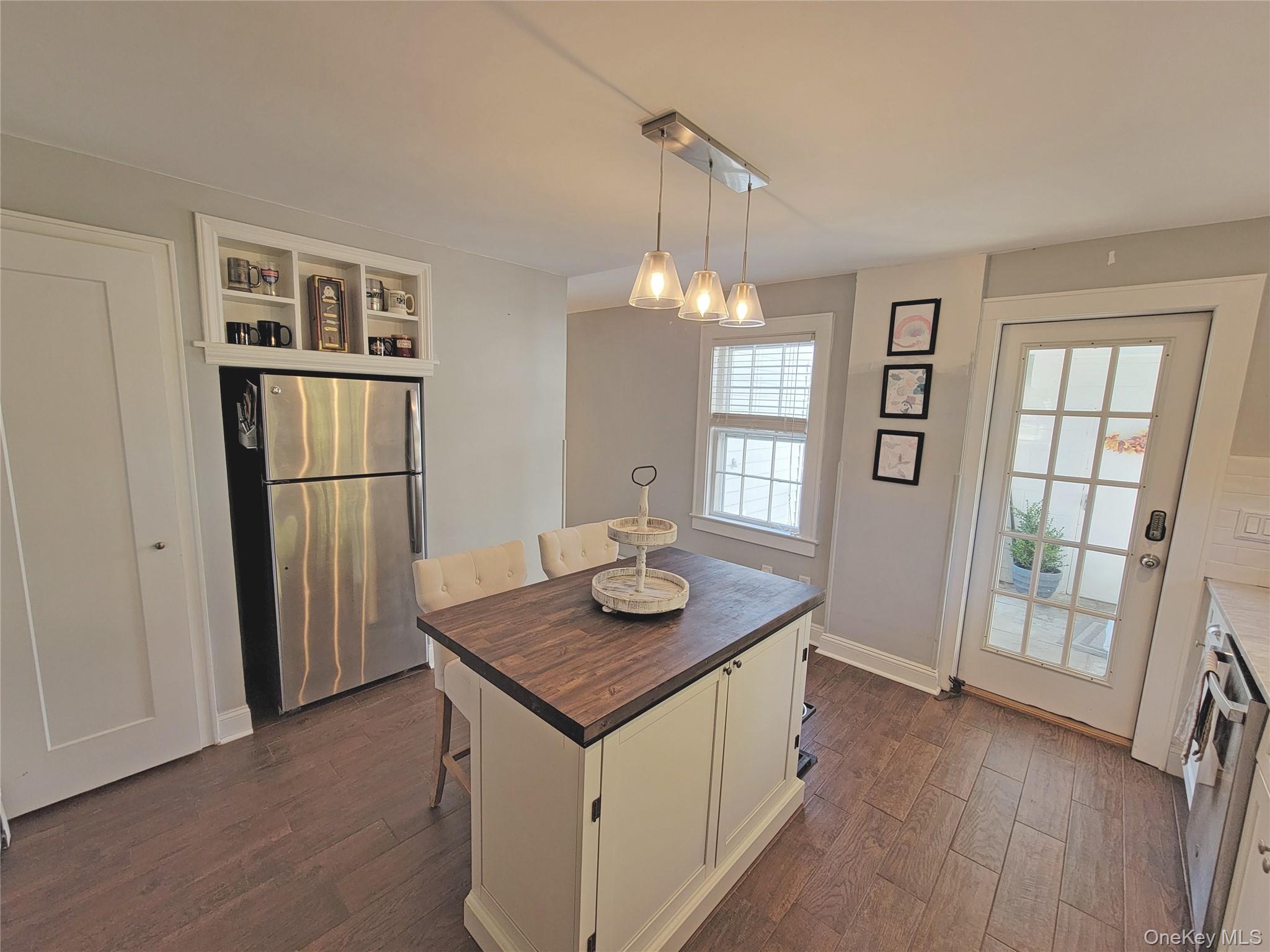 76 Bayport Ave Avenue, Bayport, NY 11705