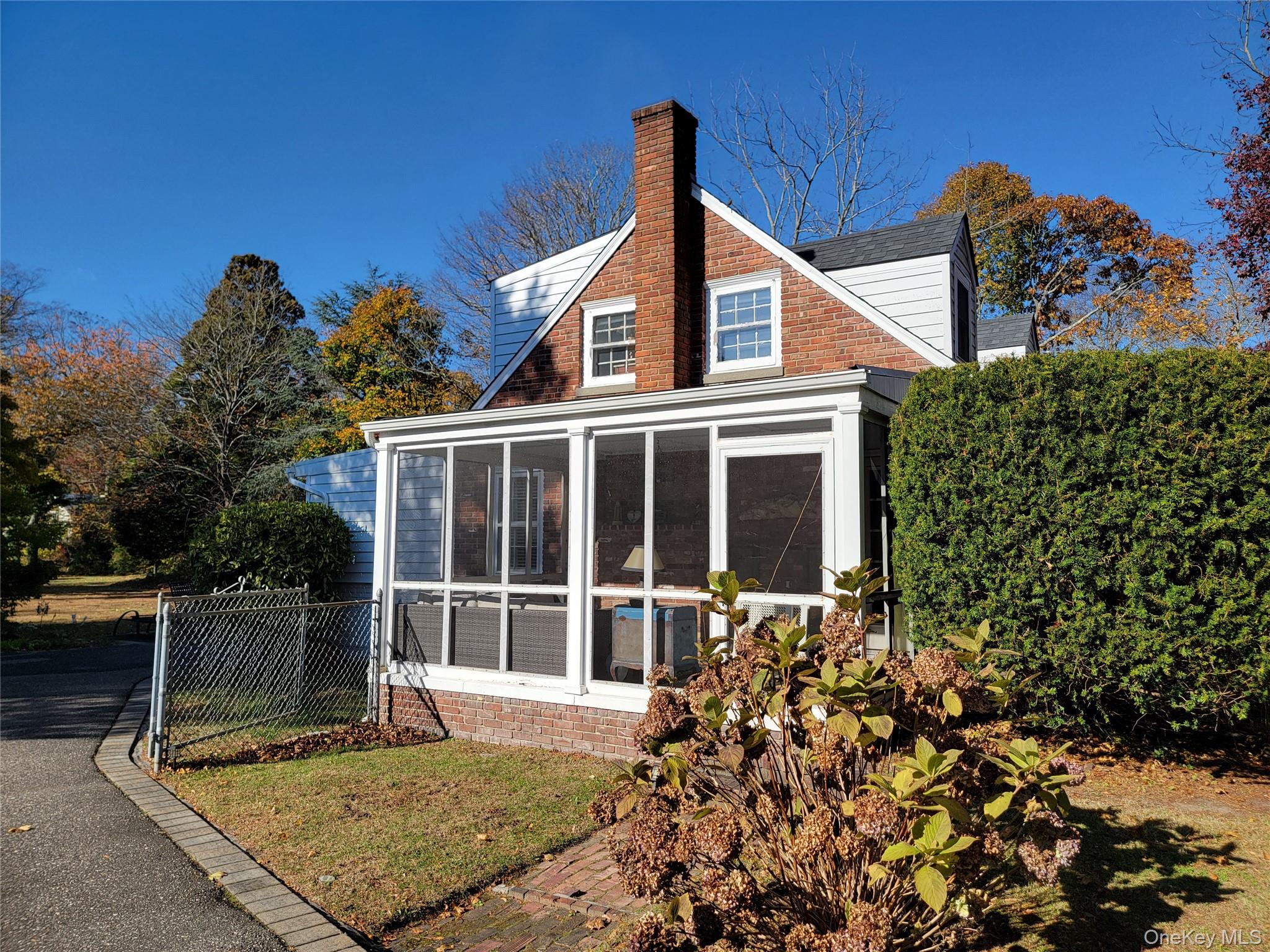 76 Bayport Ave Avenue, Bayport, NY 11705