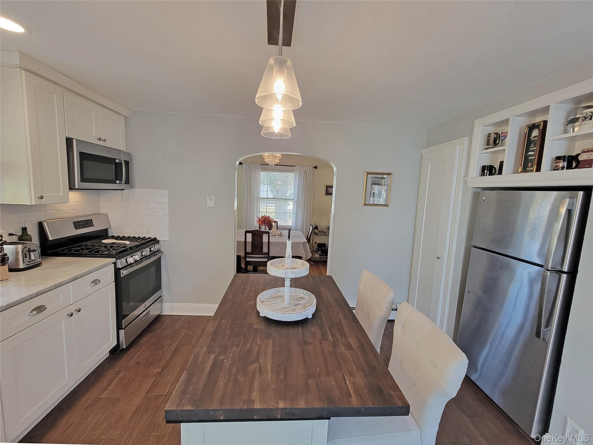 76 Bayport Ave Avenue, Bayport, NY 11705