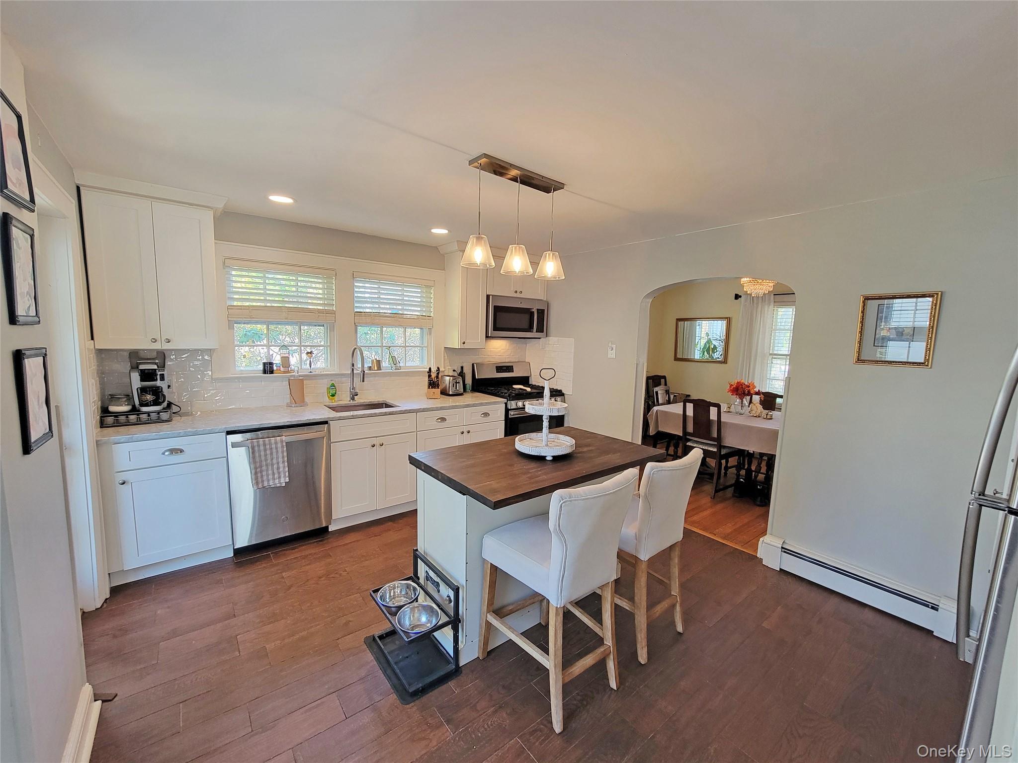 76 Bayport Ave Avenue, Bayport, NY 11705