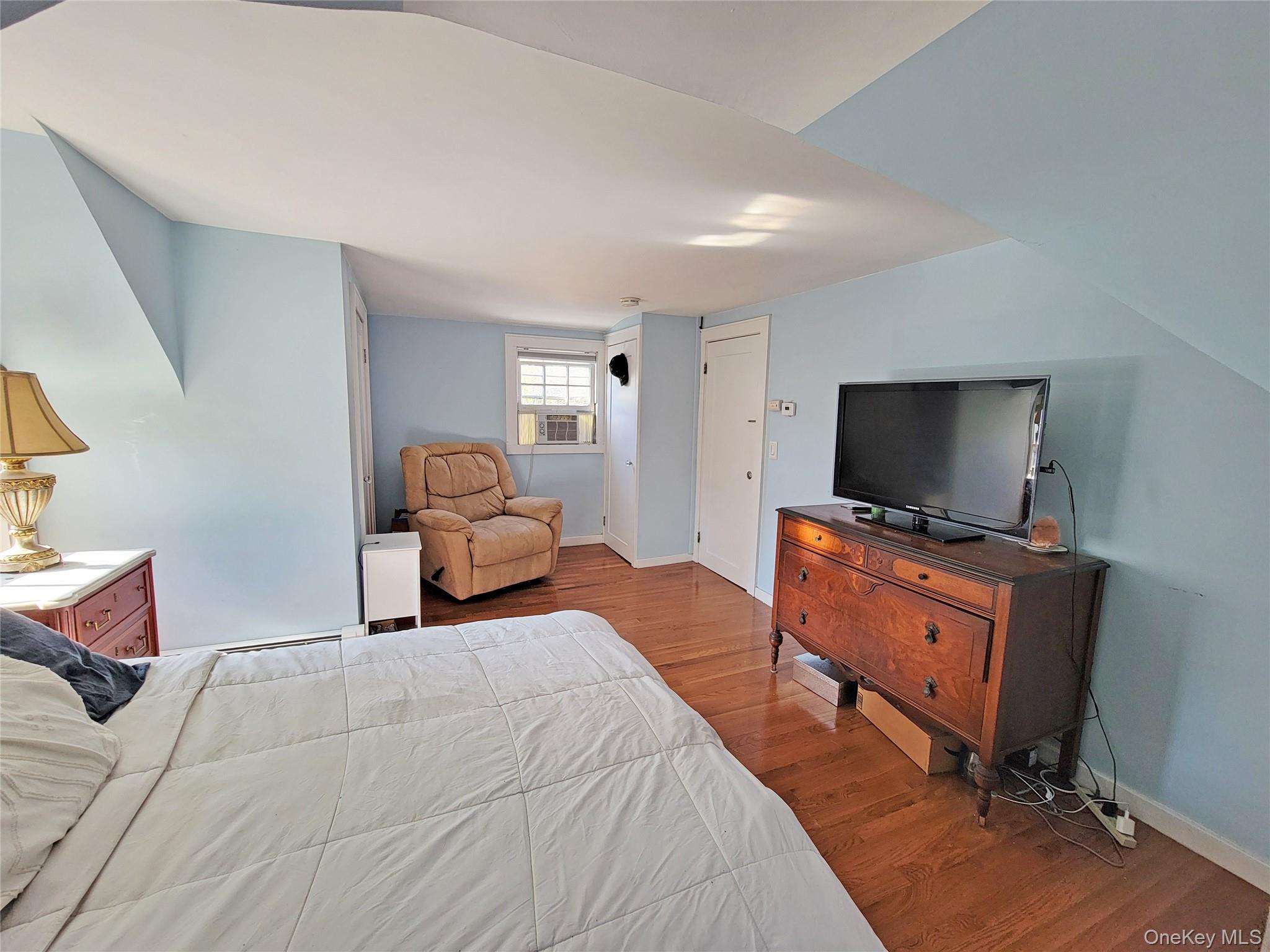 76 Bayport Ave Avenue, Bayport, NY 11705