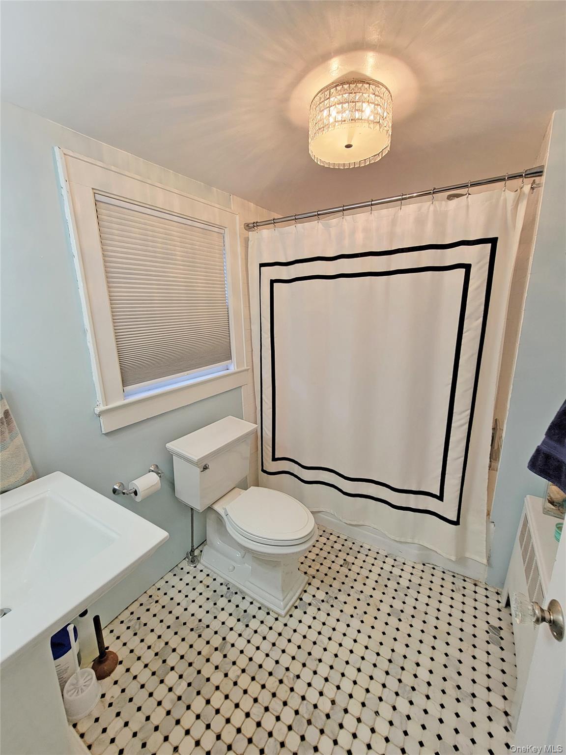 76 Bayport Ave Avenue, Bayport, NY 11705