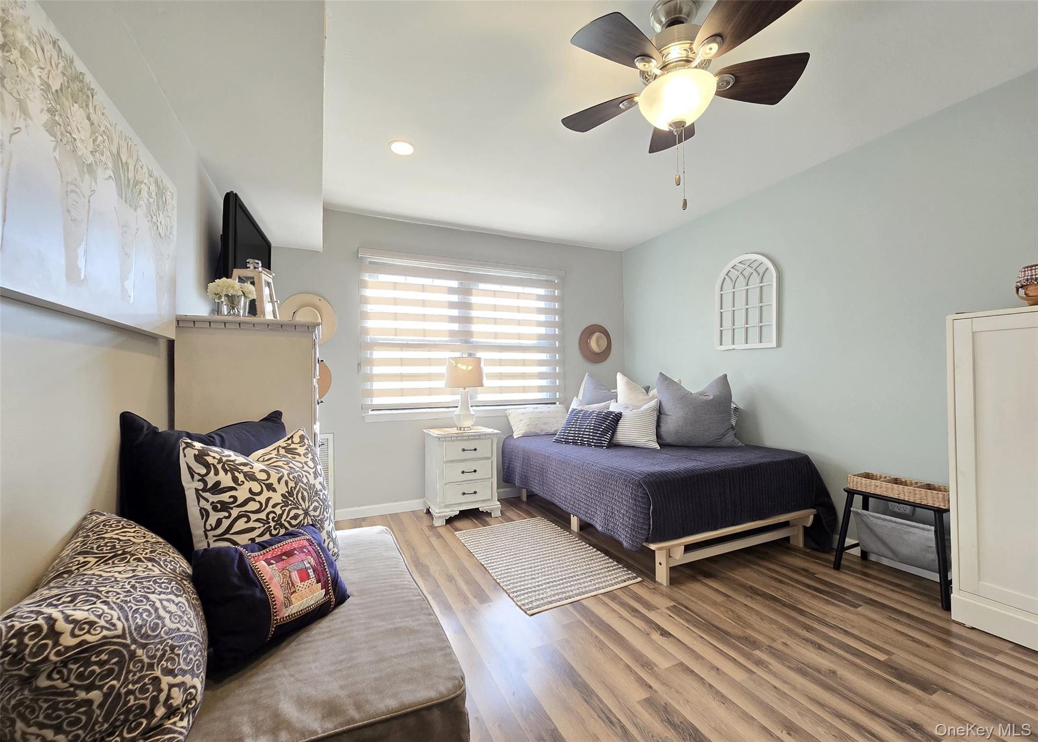 324 Mariners Way, Copiague, NY 11726