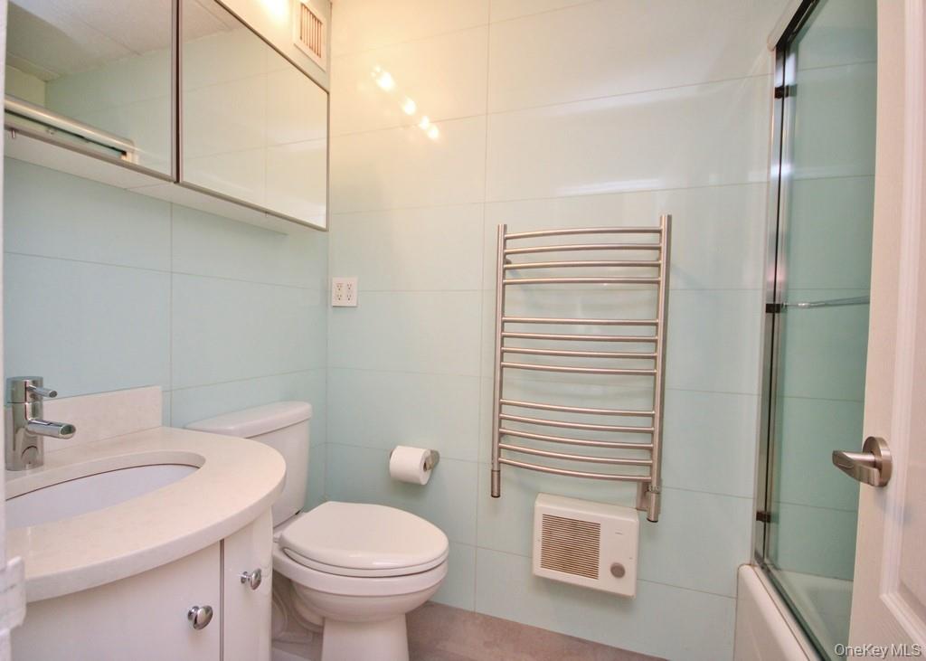 30 Greenridge Avenue # 3G, White Plains, NY 10605