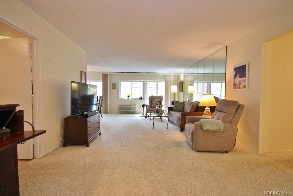 30 Greenridge Avenue # 3G, White Plains, NY 10605