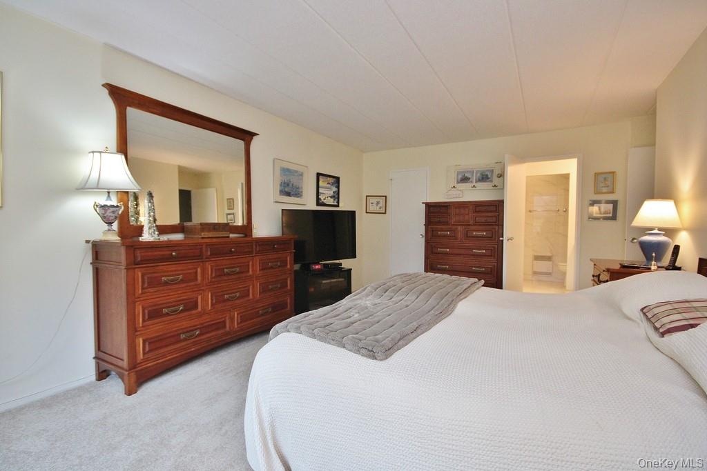 30 Greenridge Avenue # 3G, White Plains, NY 10605