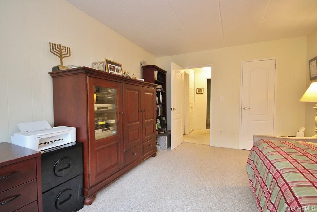 30 Greenridge Avenue # 3G, White Plains, NY 10605