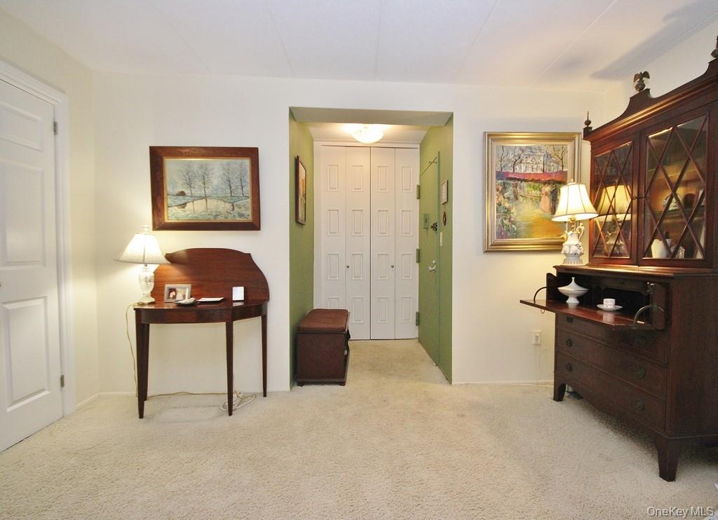 30 Greenridge Avenue # 3G, White Plains, NY 10605