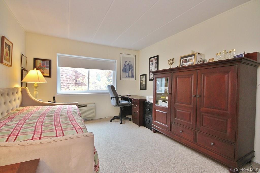 30 Greenridge Avenue # 3G, White Plains, NY 10605