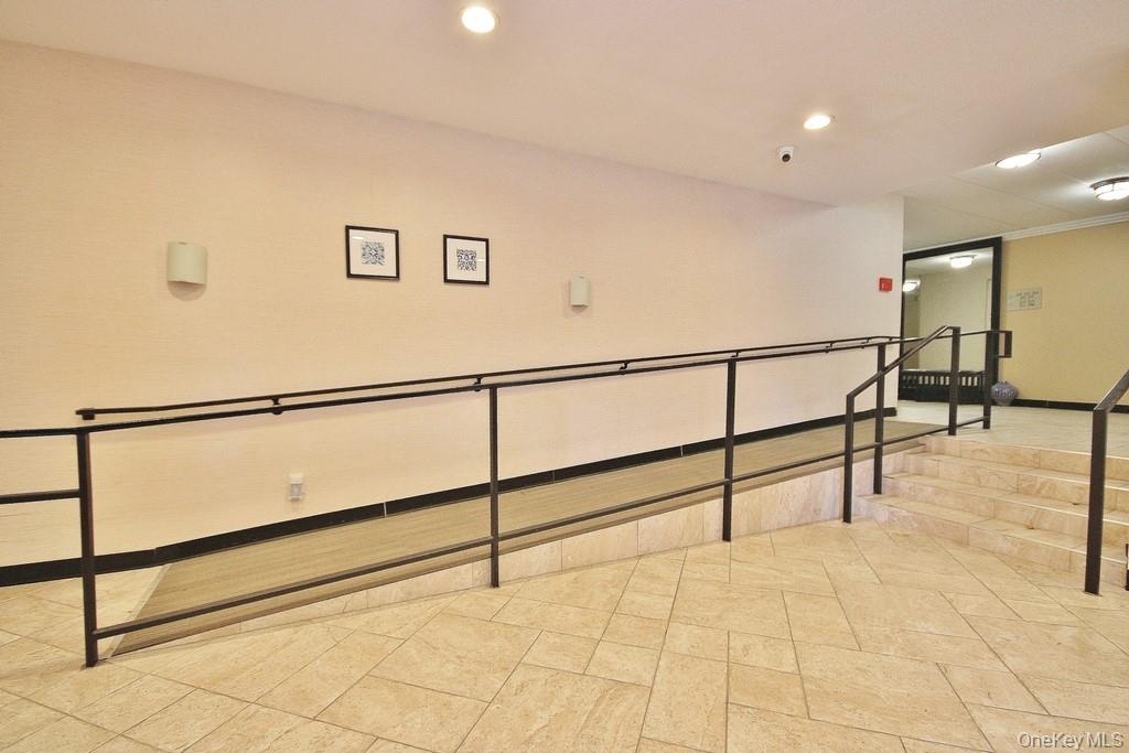 30 Greenridge Avenue # 3G, White Plains, NY 10605