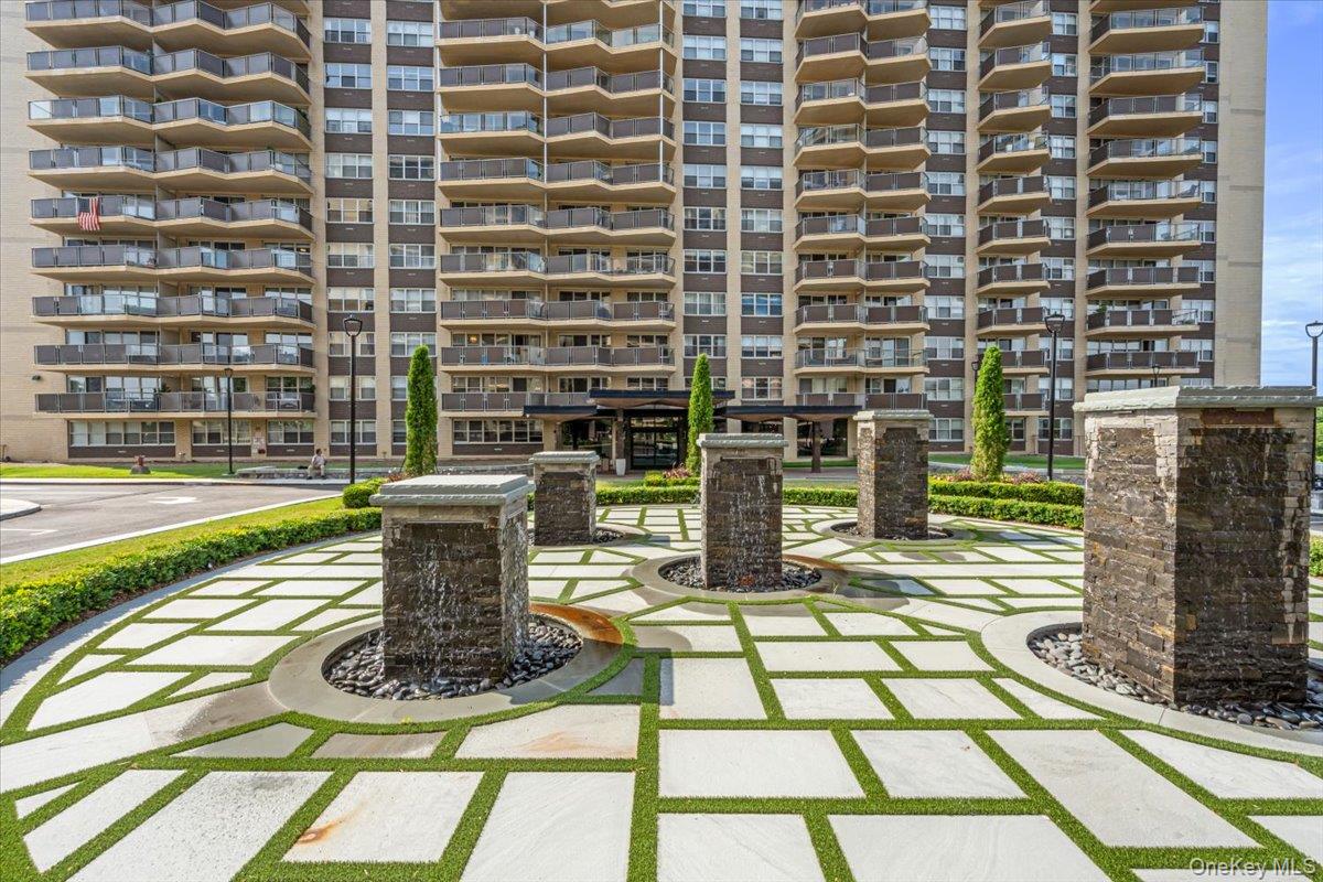 17-09 215 Street # TH45, Bayside, NY 11360