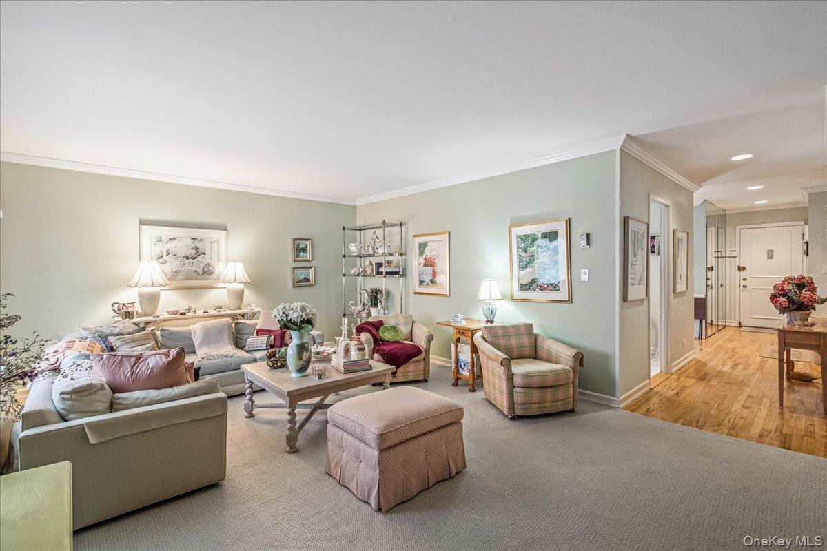 17-09 215 Street # TH45, Bayside, NY 11360